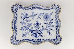 Meissen Porcelain Blue Onion Pattern Square Serving Plate Platter with Gold Rim