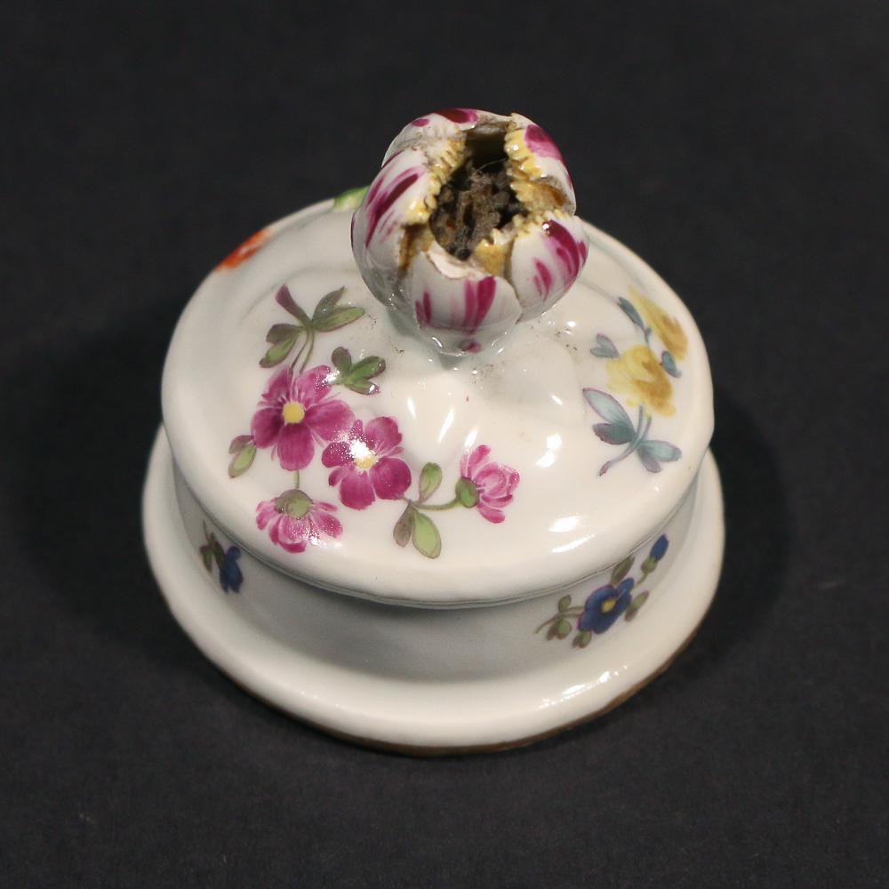 meissen tea caddy