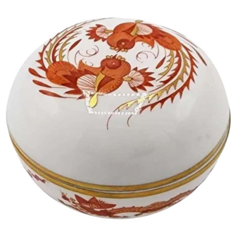 Traditional Japanese Inro box with five compartments For Sale at 1stDibs