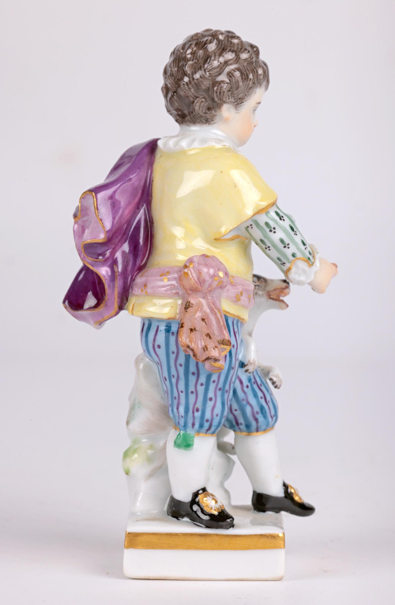 Figurine en porcelaine de Meissen représentant un garçon avec un chien en vente 8
