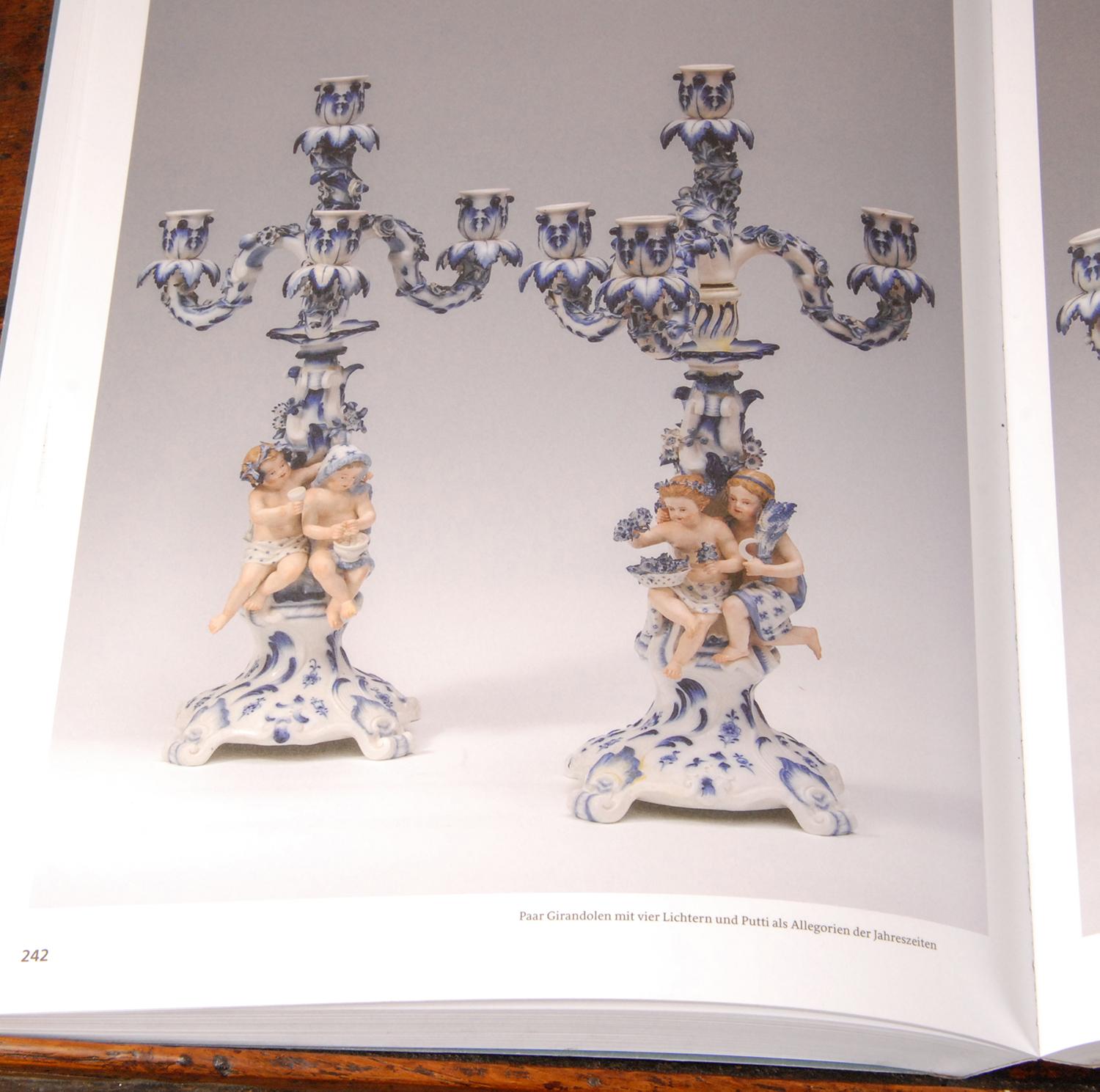 Hand-Crafted 19th century Meissen Porcelain Candelabras figurine white and Blue Union, a Pair For Sale
