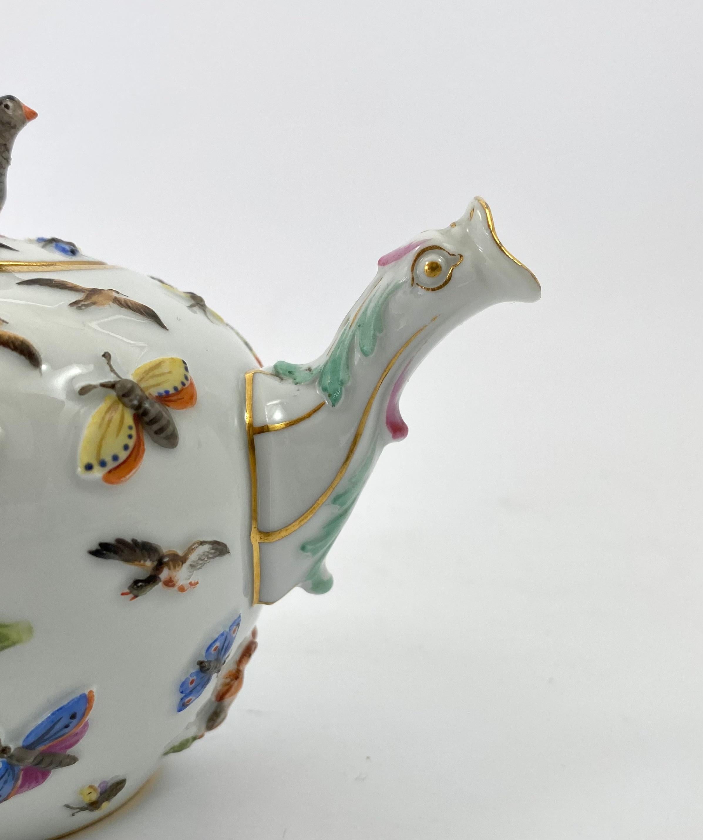 Meissen Porcelain ‘Cats and Dogs’ Teapot, c. 1830. 6