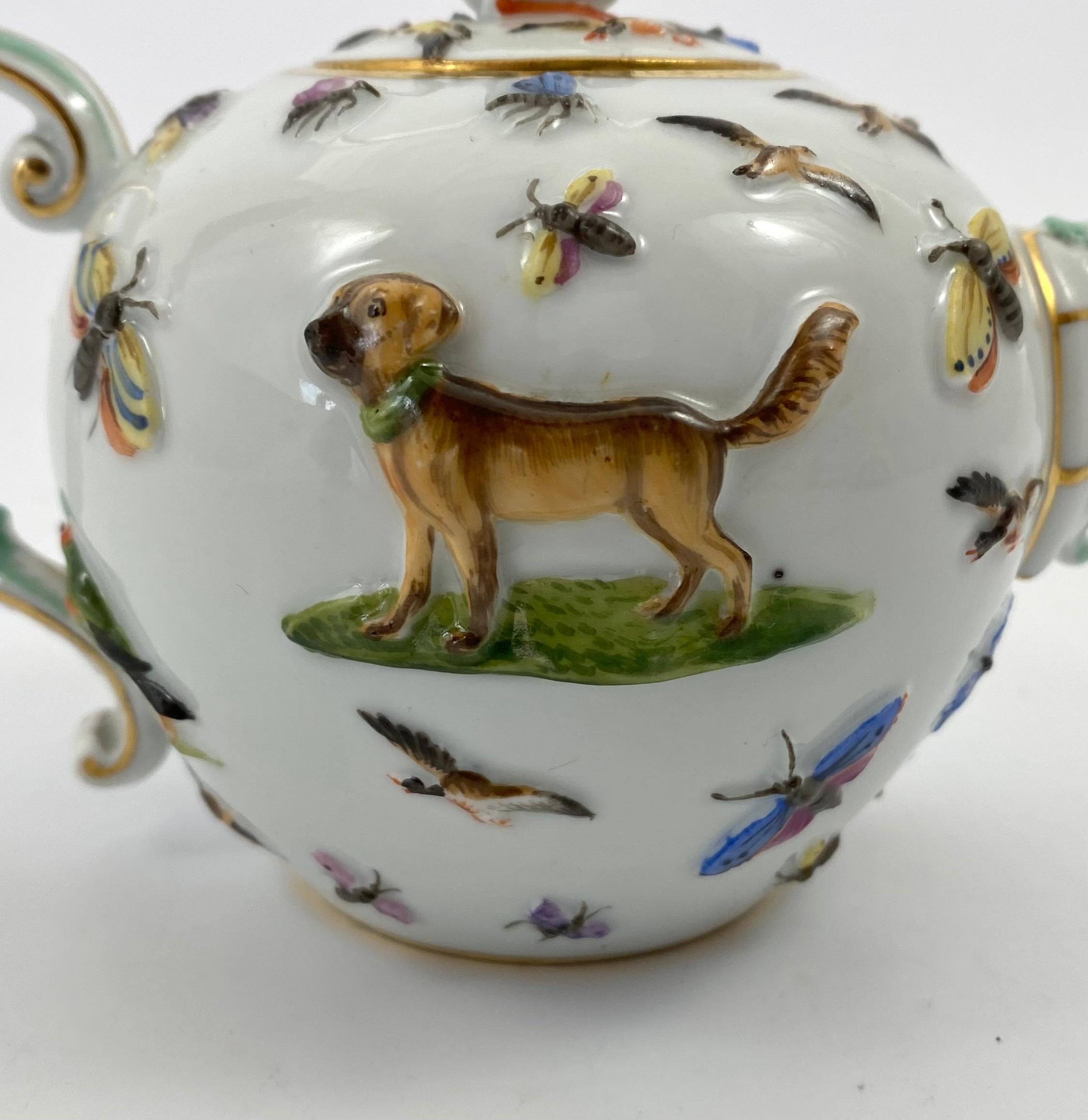 Meissen Porcelain ‘Cats and Dogs’ Teapot, c. 1830. 2