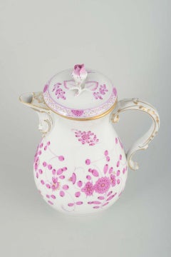 Meissen. Porcelain coffee pot with lid, hand-painted in “Pink Indian” pattern