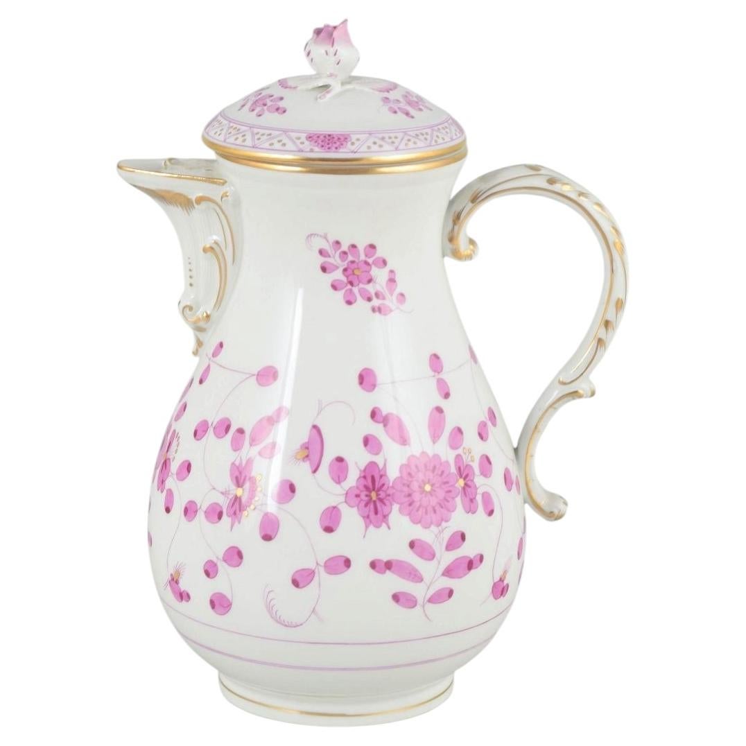 Meissen. Porcelain coffee pot with lid, hand-painted in “Pink Indian” pattern