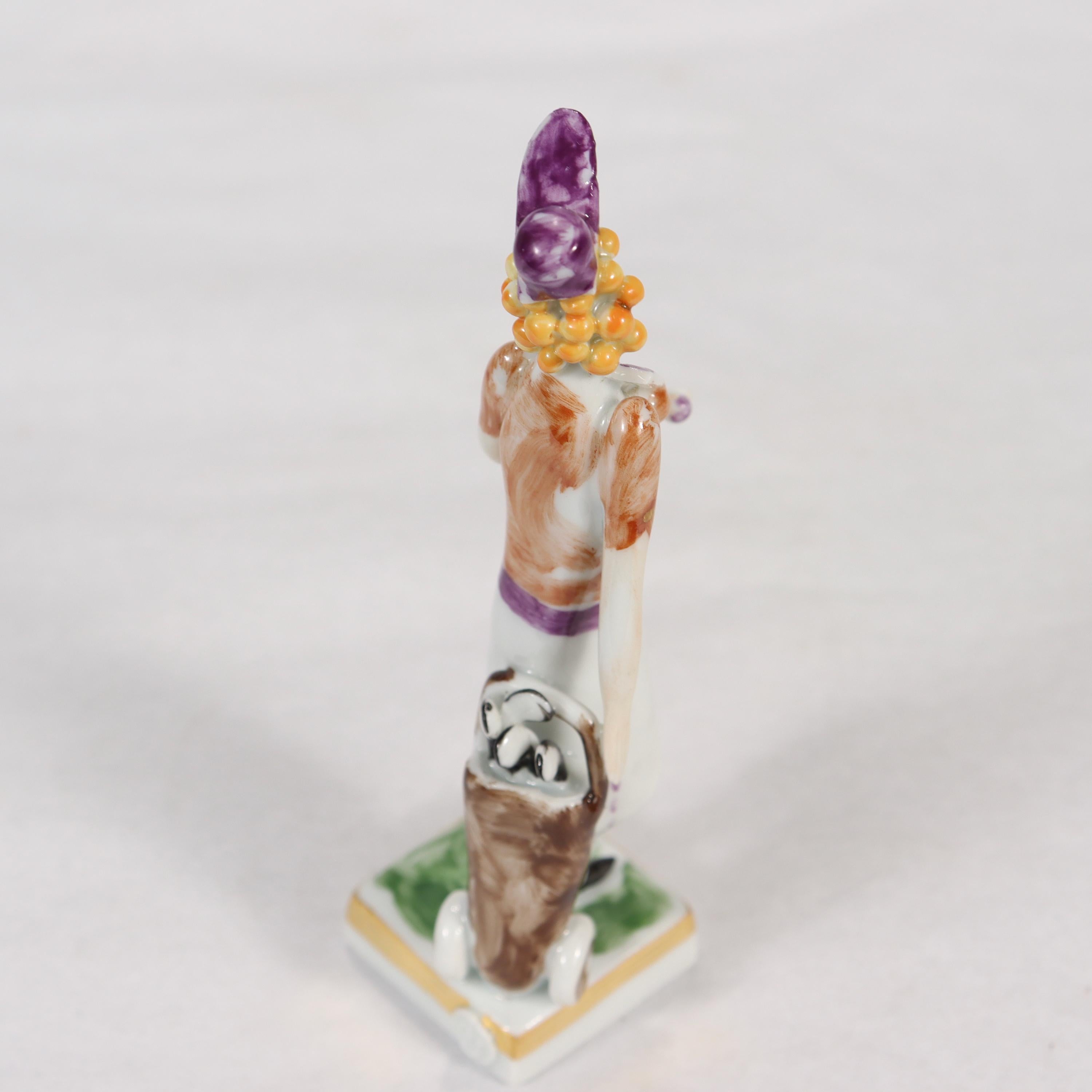 Meissen Porcelain Female Golfer Figurine by Peter Strang In Good Condition For Sale In Philadelphia, PA