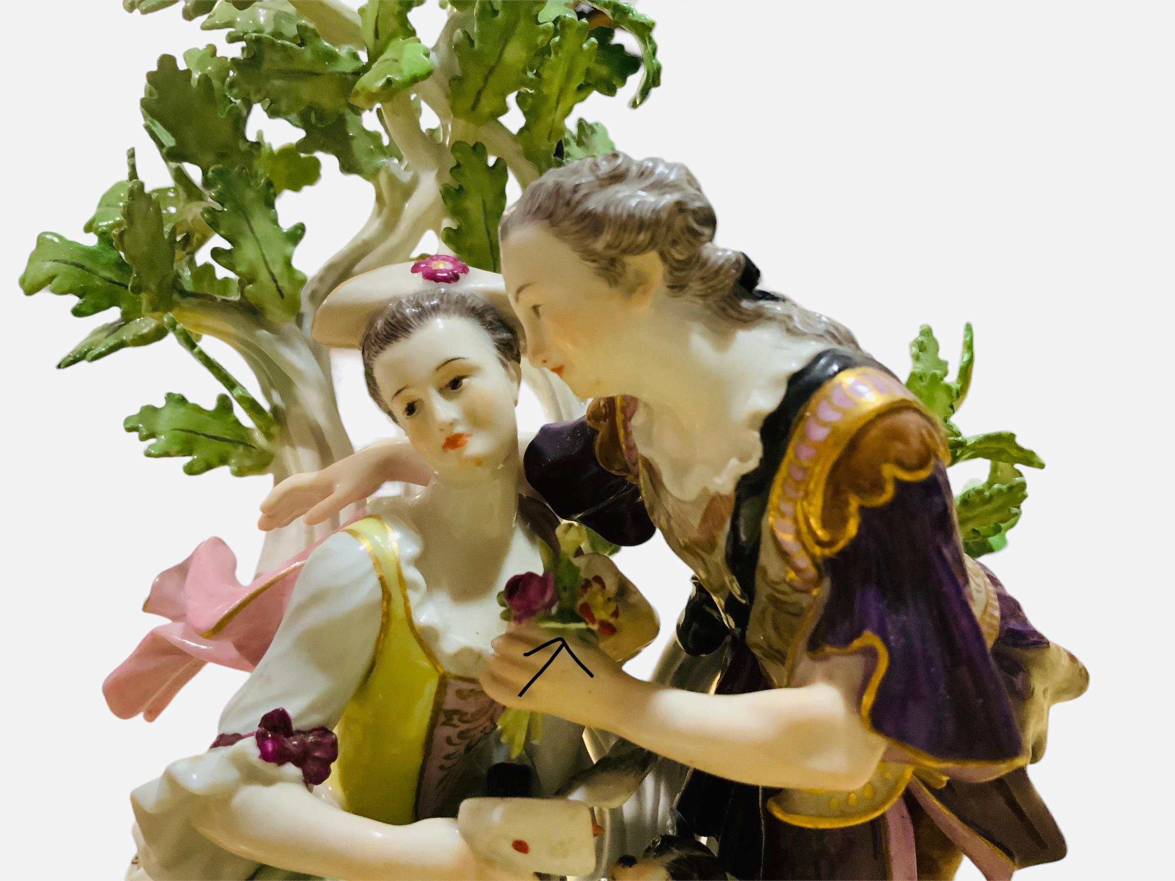Grupo de figuras de porcelana de Meissen de una pastora y un soldado en venta 6
