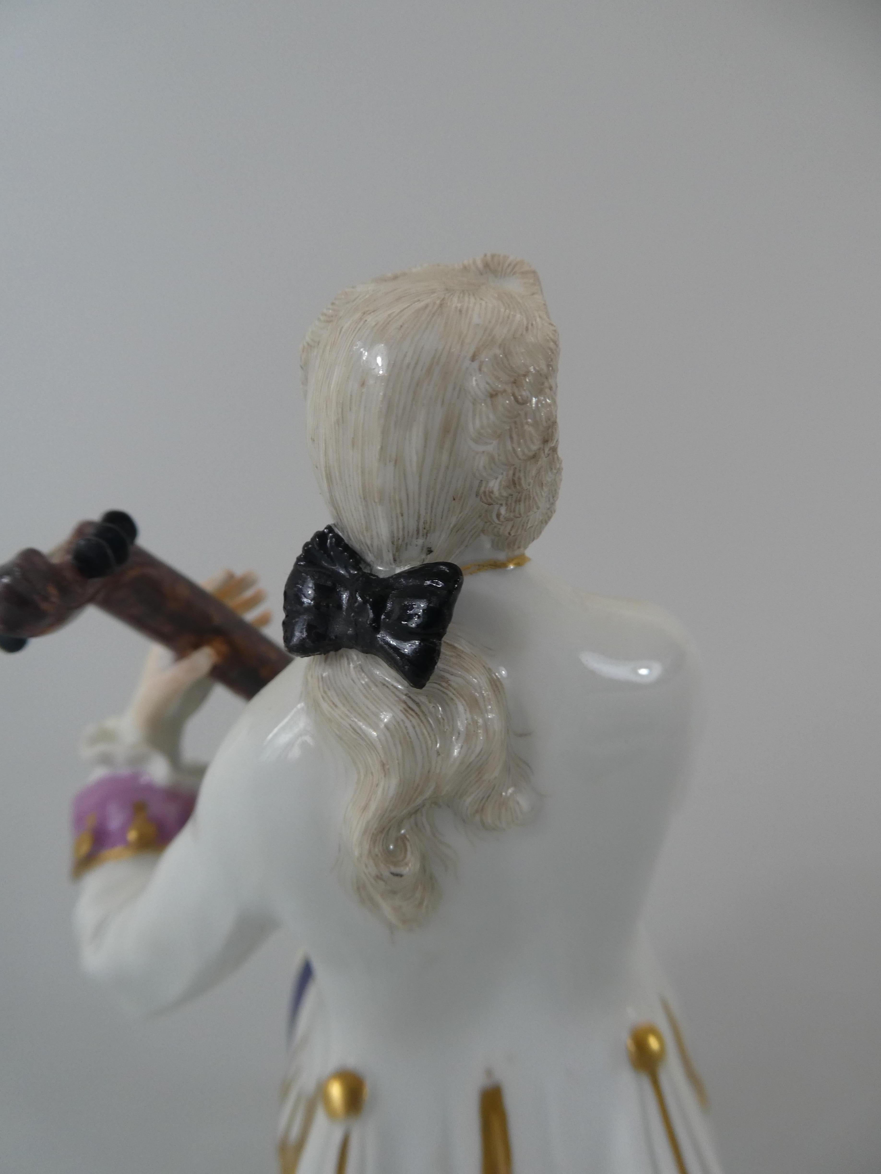 Fired Meissen Porcelain Figure of a Lute Player, Paul Reinicke, circa 1740