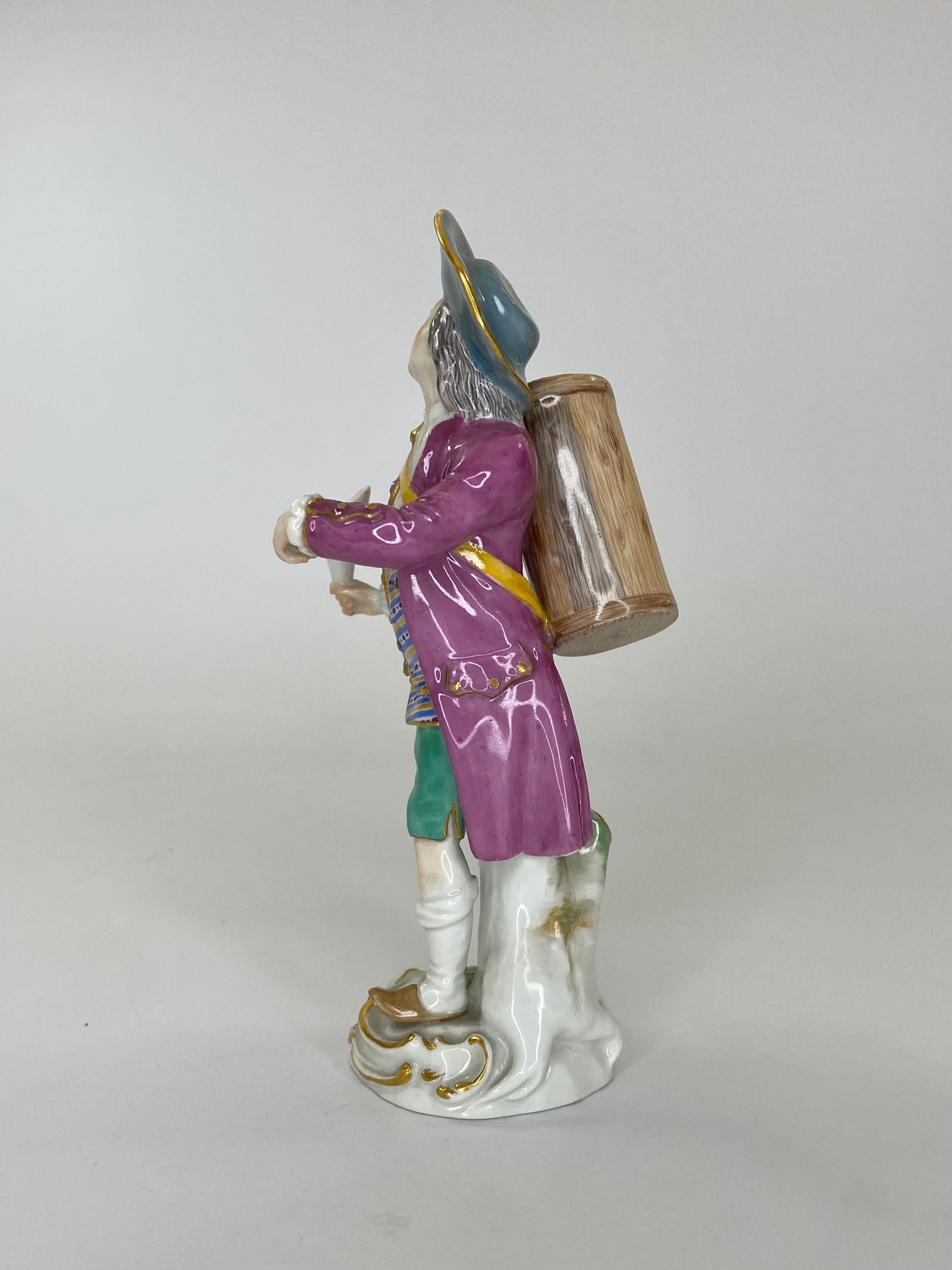 Meissen Porcelain Figure, ‘The Lottery Seller’, c. 1920 In Excellent Condition In Gargrave, North Yorkshire