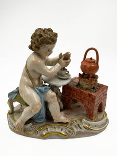 Meissen porcelain figurine: a cherub preparing tea – Circa 1890-1920