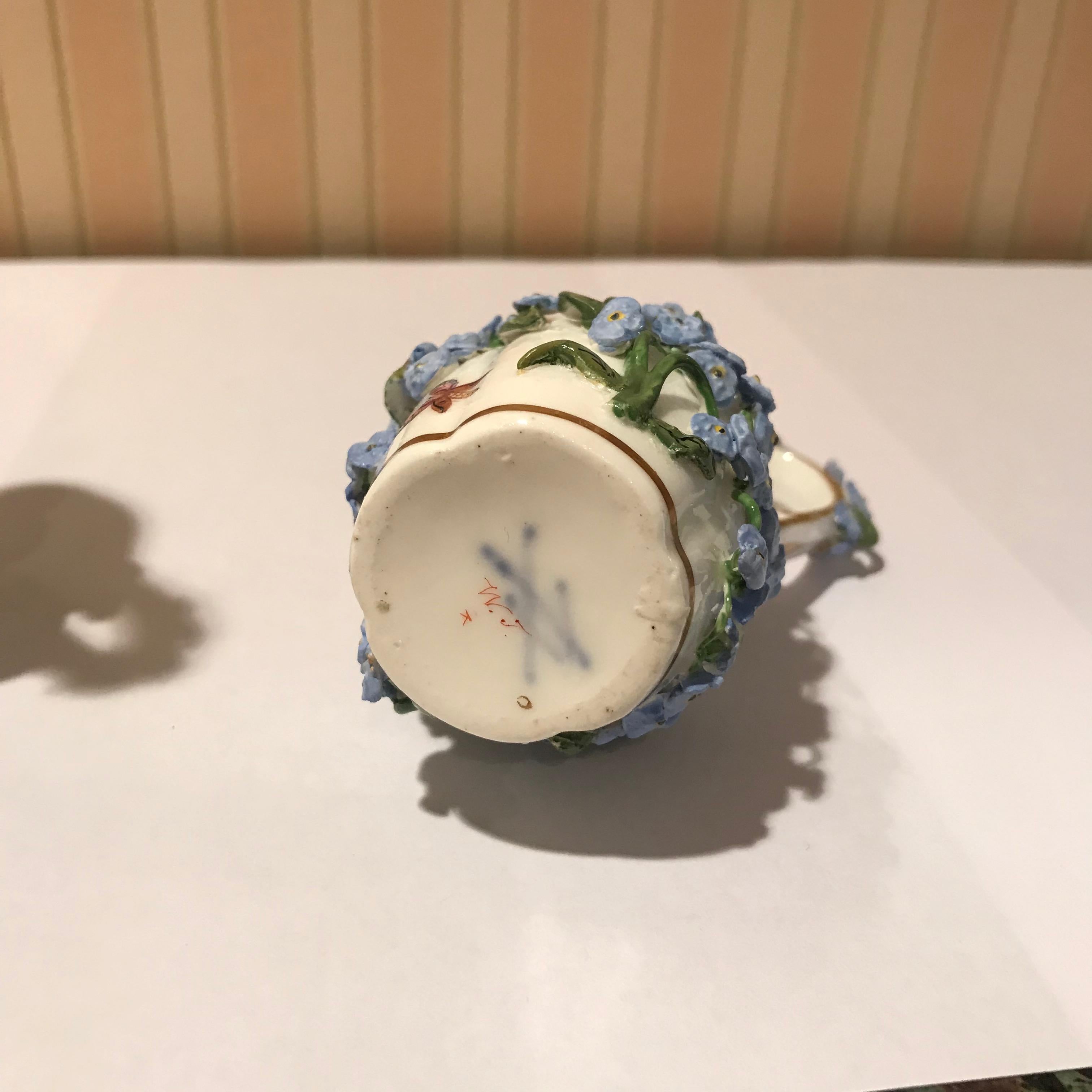 Meissen Porcelain 'Forget Me Not' Tea Set For Sale 10