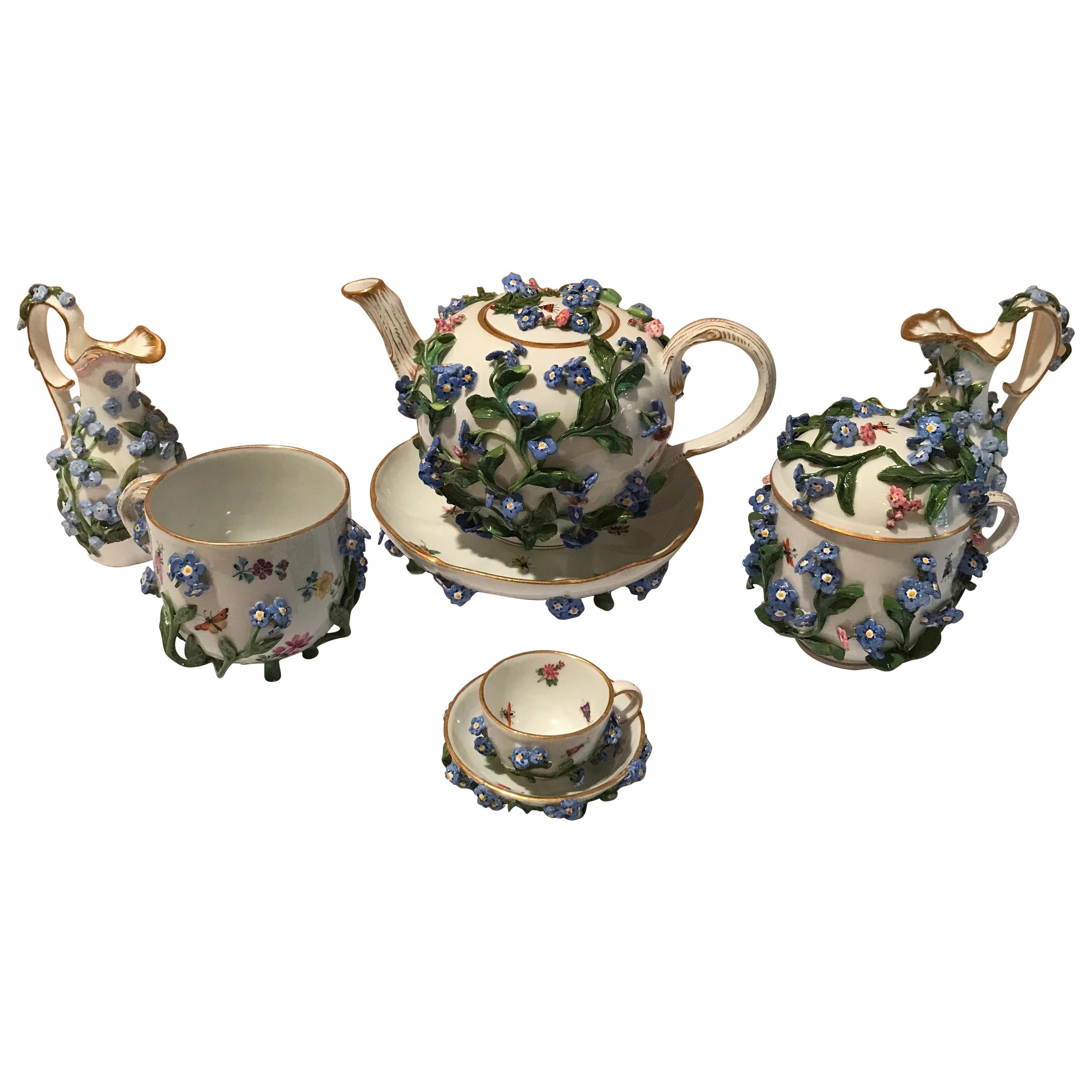 Meissen Porcelain 'Forget Me Not' Tea Set For Sale