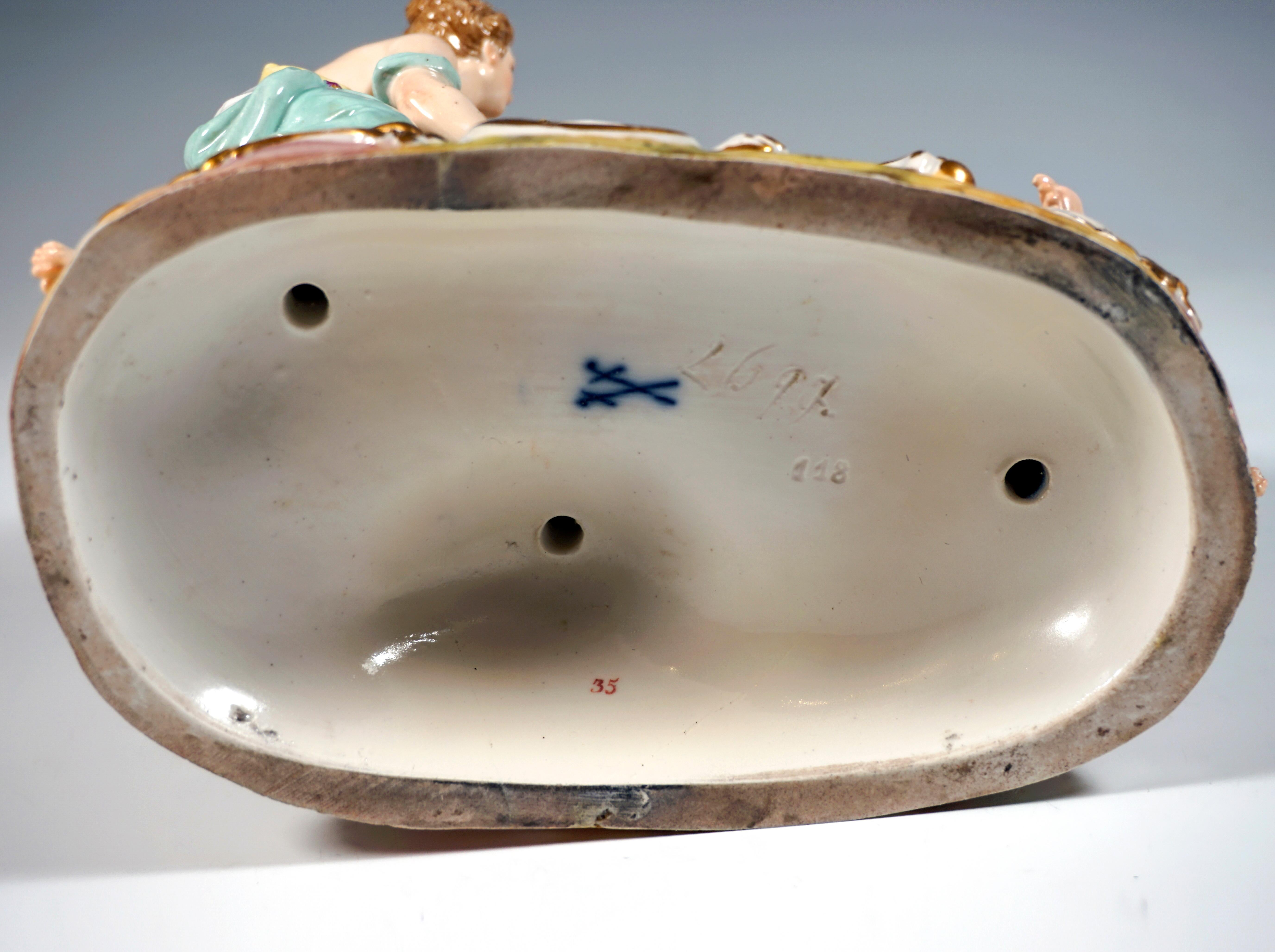 XIXe siècle Groupe en porcelaine de Meissen 