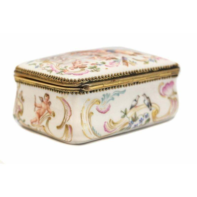Meissen porcelain & guilt silver snuff box, circa 1850.

A very fine gilt silver mounted porcelain snuff box by Meissen, circa 1850. Executed in the Capodimonte style with embossed scenes depicting Roman mythology with cherubs, chariots, swans and