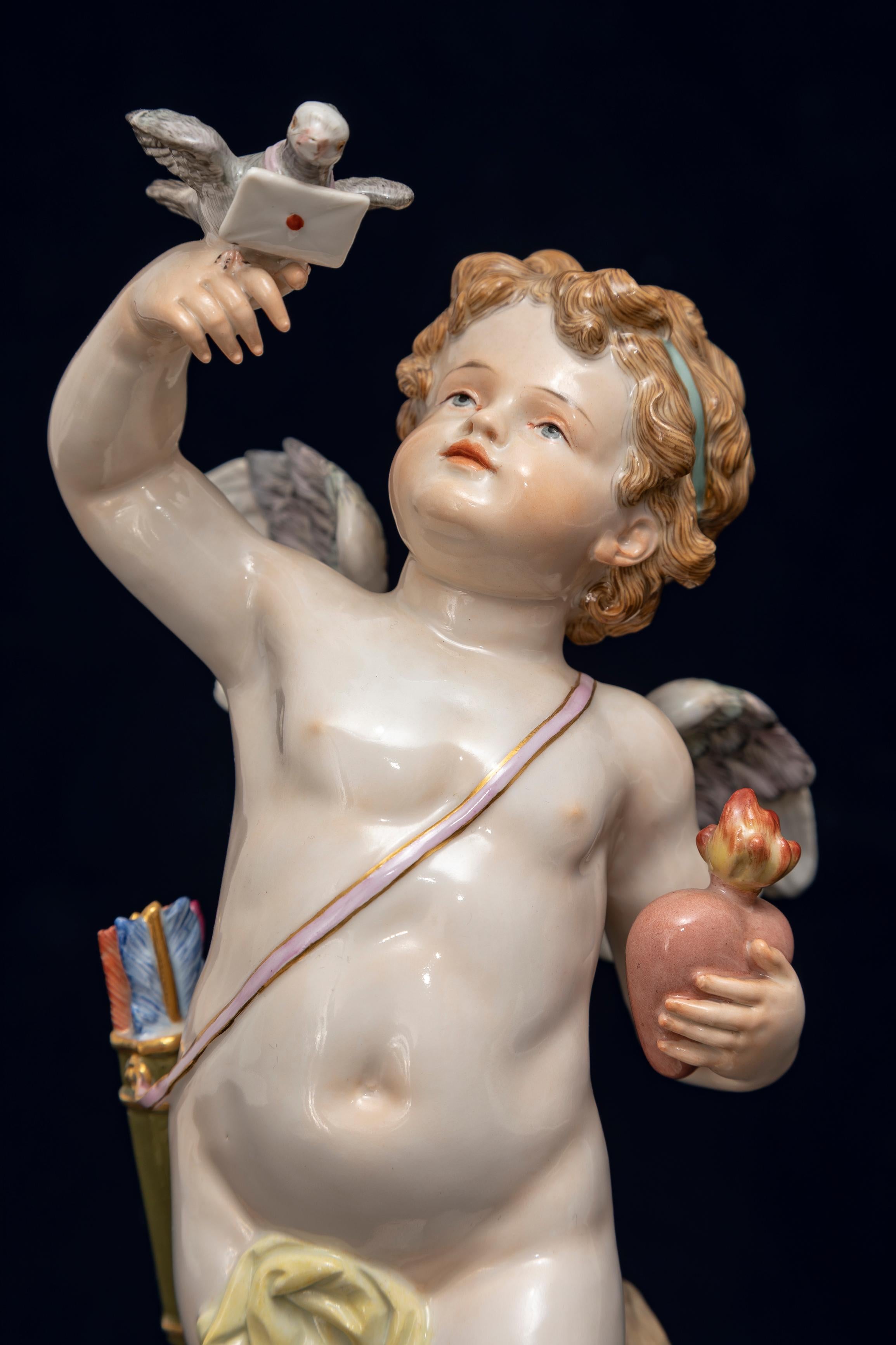 Meissen Porcelain, Série Amour : Cupidon envoyant une lettre d'amour avec l'oiseau de l'amour C1870 en vente 2