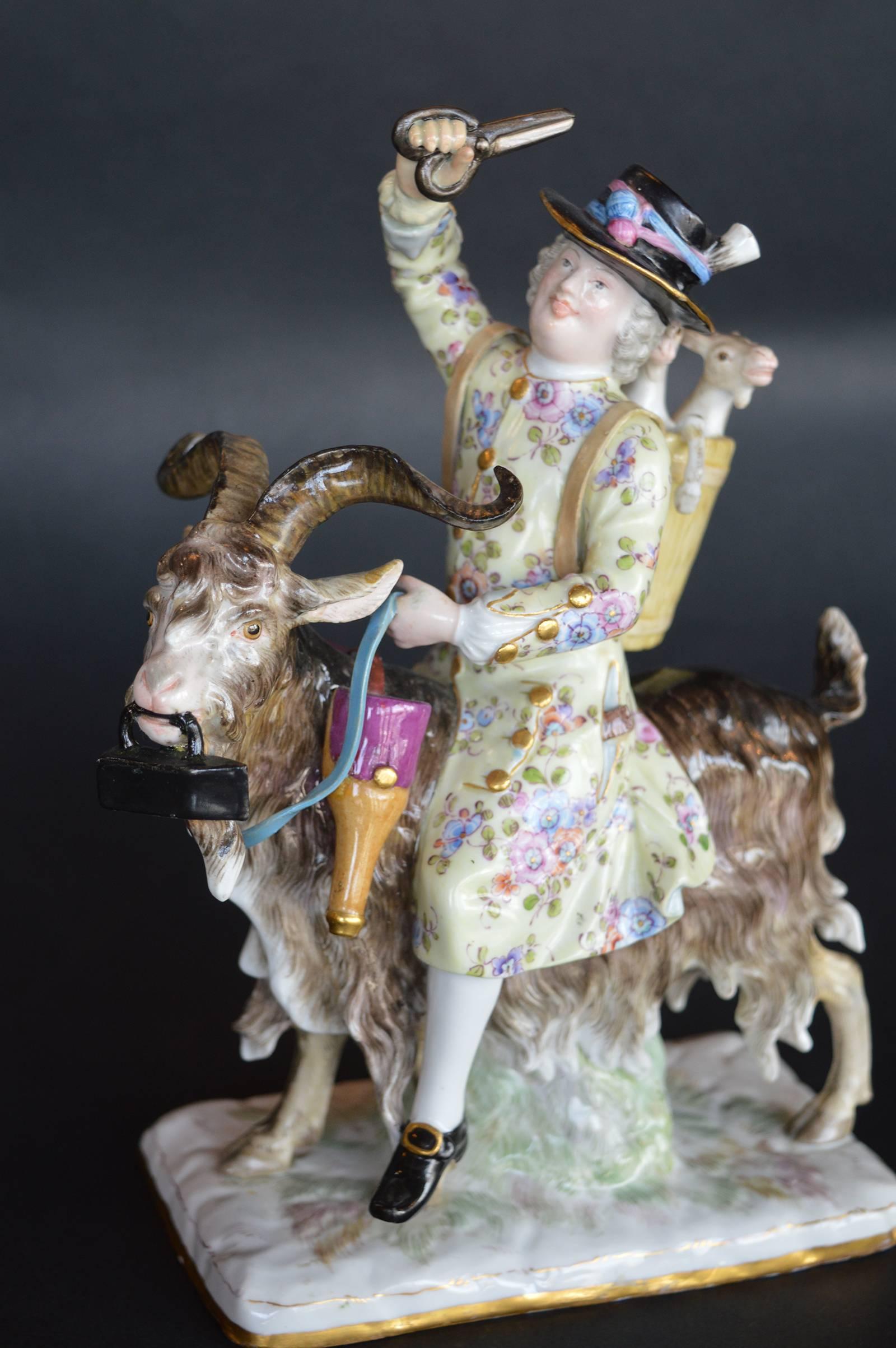 Porcelaine de Meissen représentant un homme joyeux sur une chèvre.