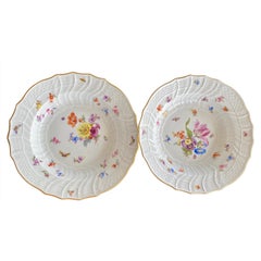 Meissen Porcelain Pair of "Neu-Ozier" Molded Bowls, 18th Century