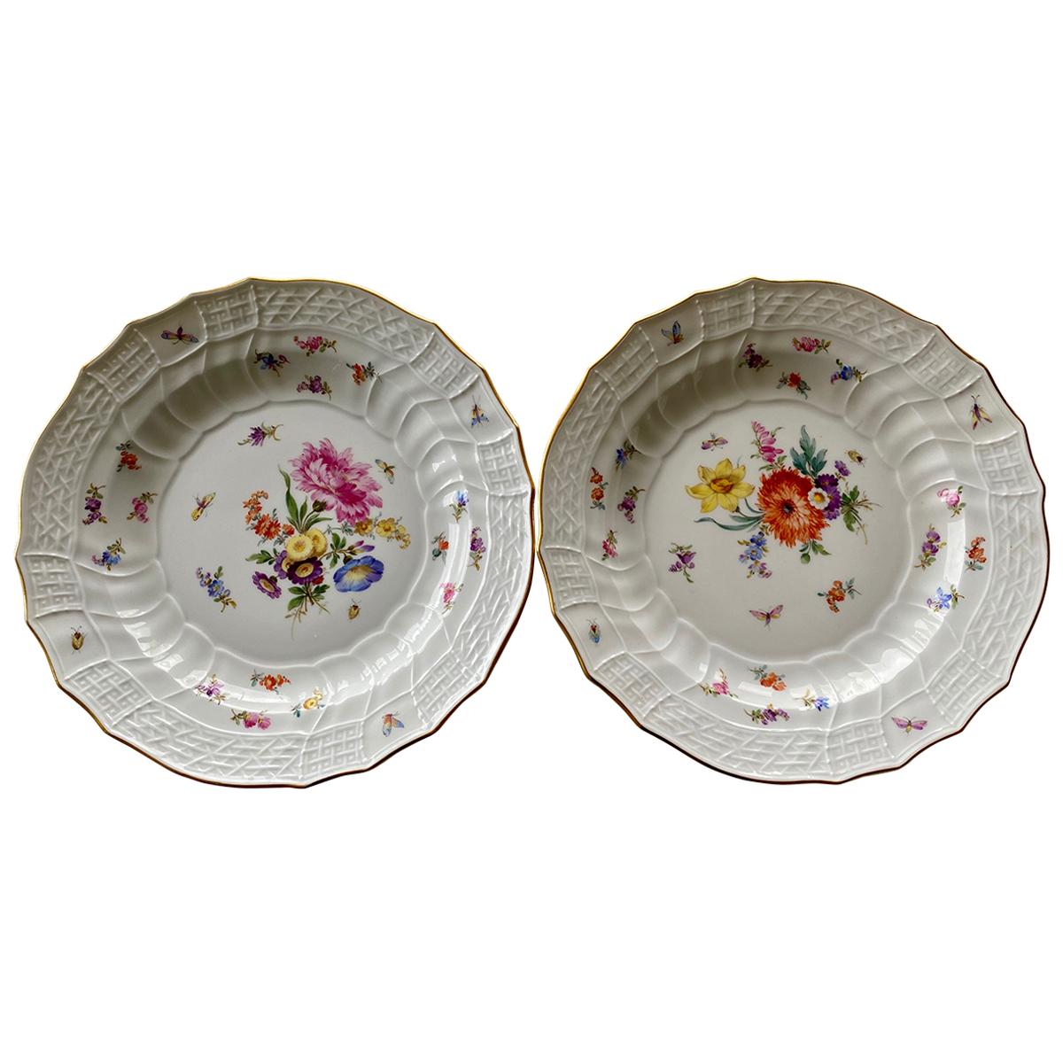 Meissen Porcelain, Pair of "Neu-Ozier" Molded Plates, 19th Century