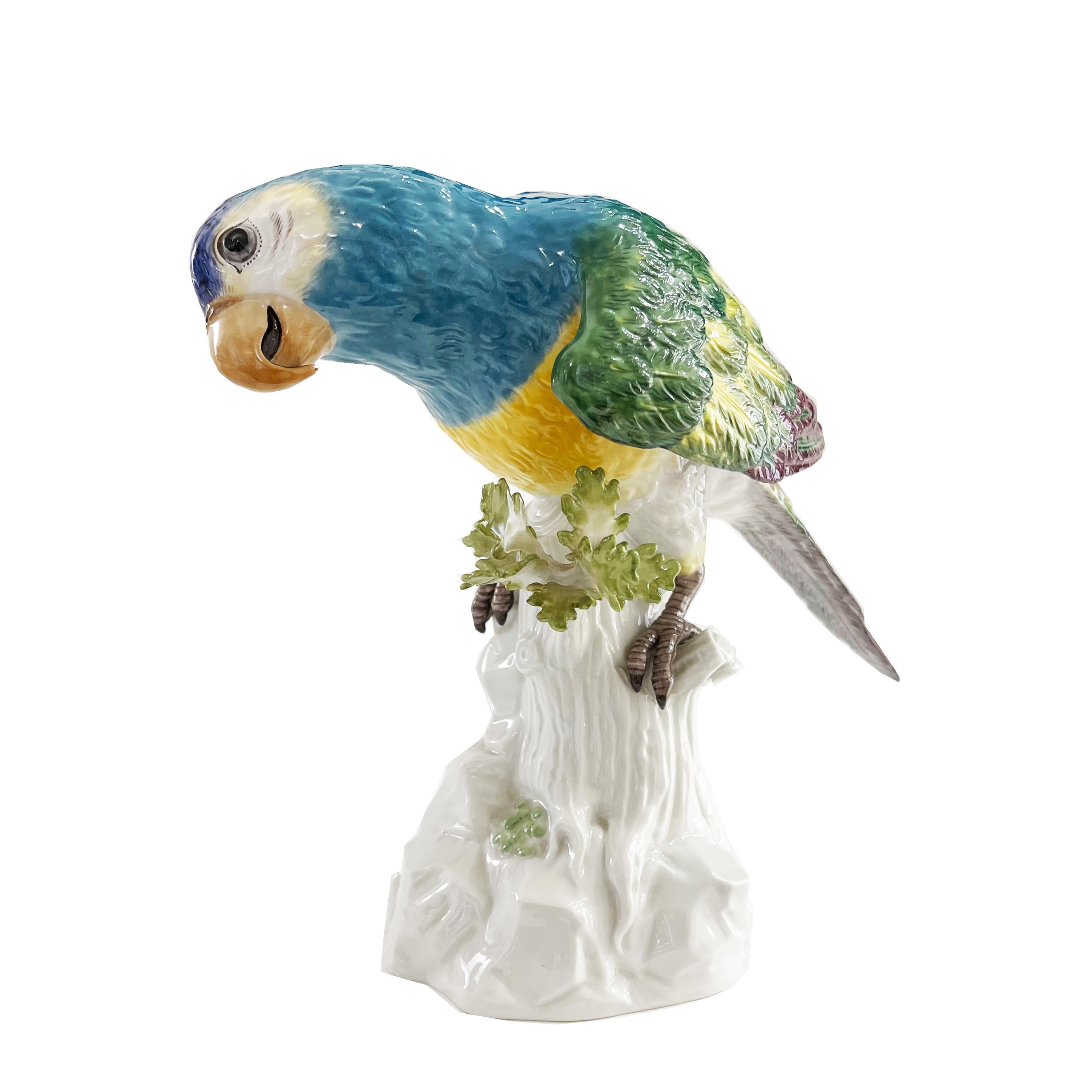 This beautiful parrot was made by the Meissen factory, perhaps the oldest and most prestigious porcelain factory in Europe, using the model created by Kandler in the 1700s.
In 1731 the Meissen manufactory began a new genre in European porcelain,