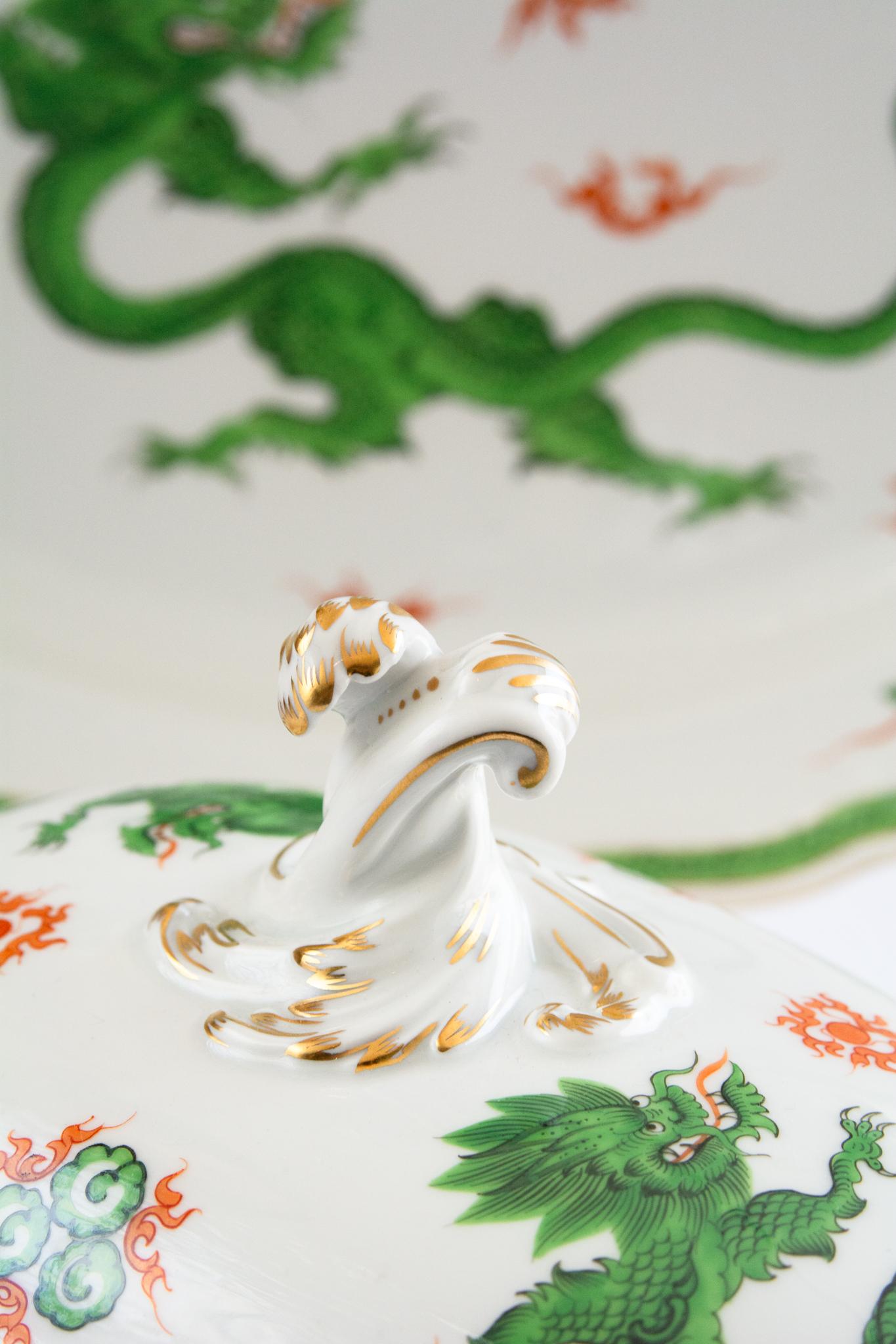 Meissen Porcelain Pearl Ming Dragon Green Ornate Border Service pour 12 personnes en vente 2