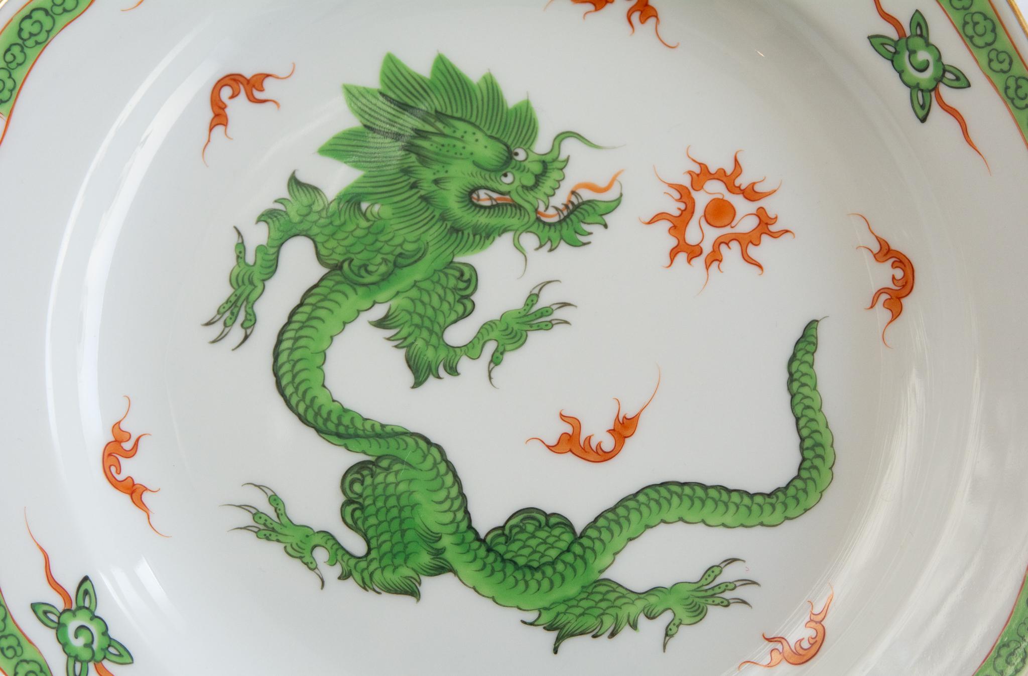 Meissen Porcelain Pearl Ming Dragon Green Ornate Border Service pour 12 personnes en vente 8