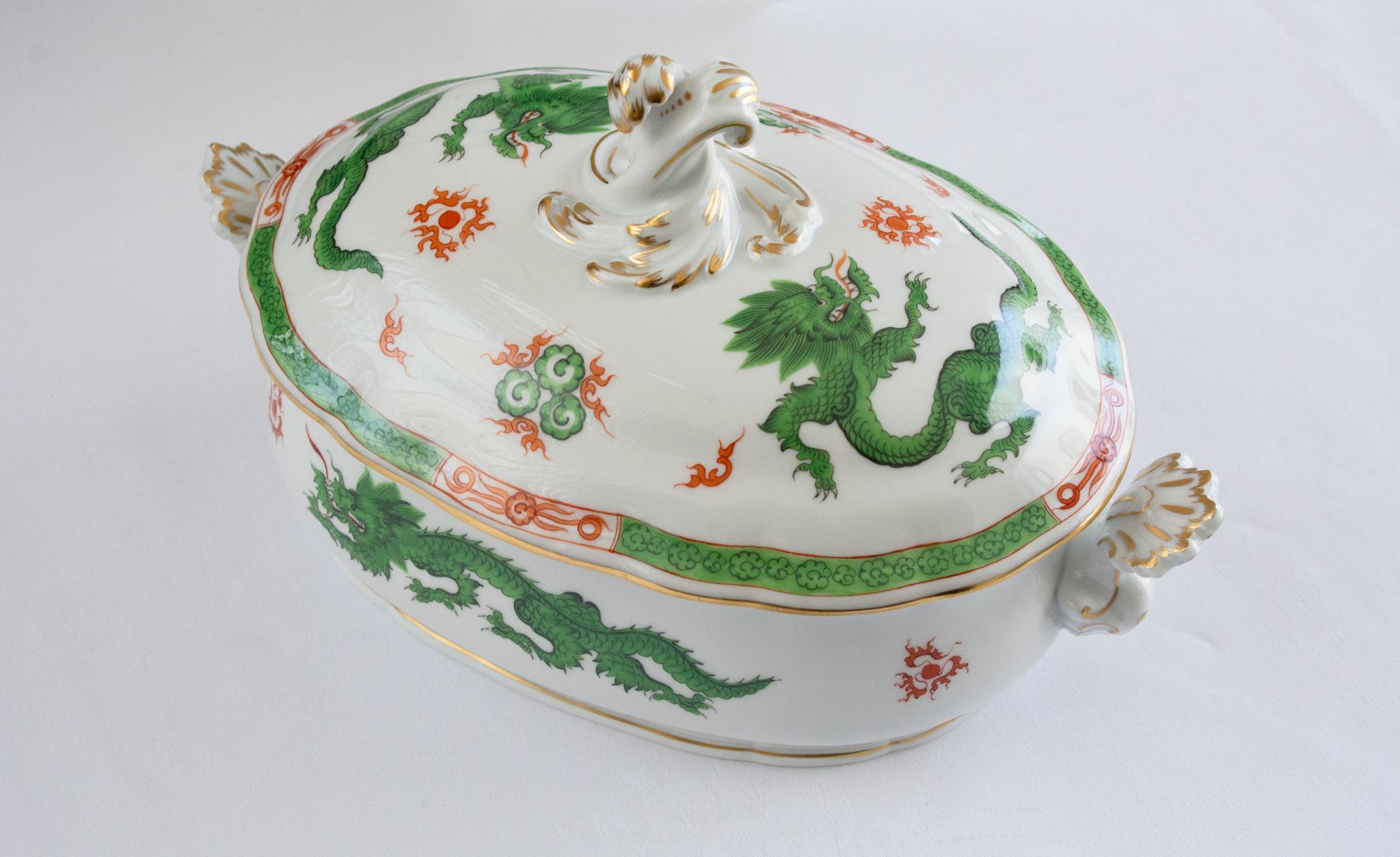 Meissen Porcelain Pearl Ming Dragon Green Ornate Border Service pour 12 personnes en vente 1