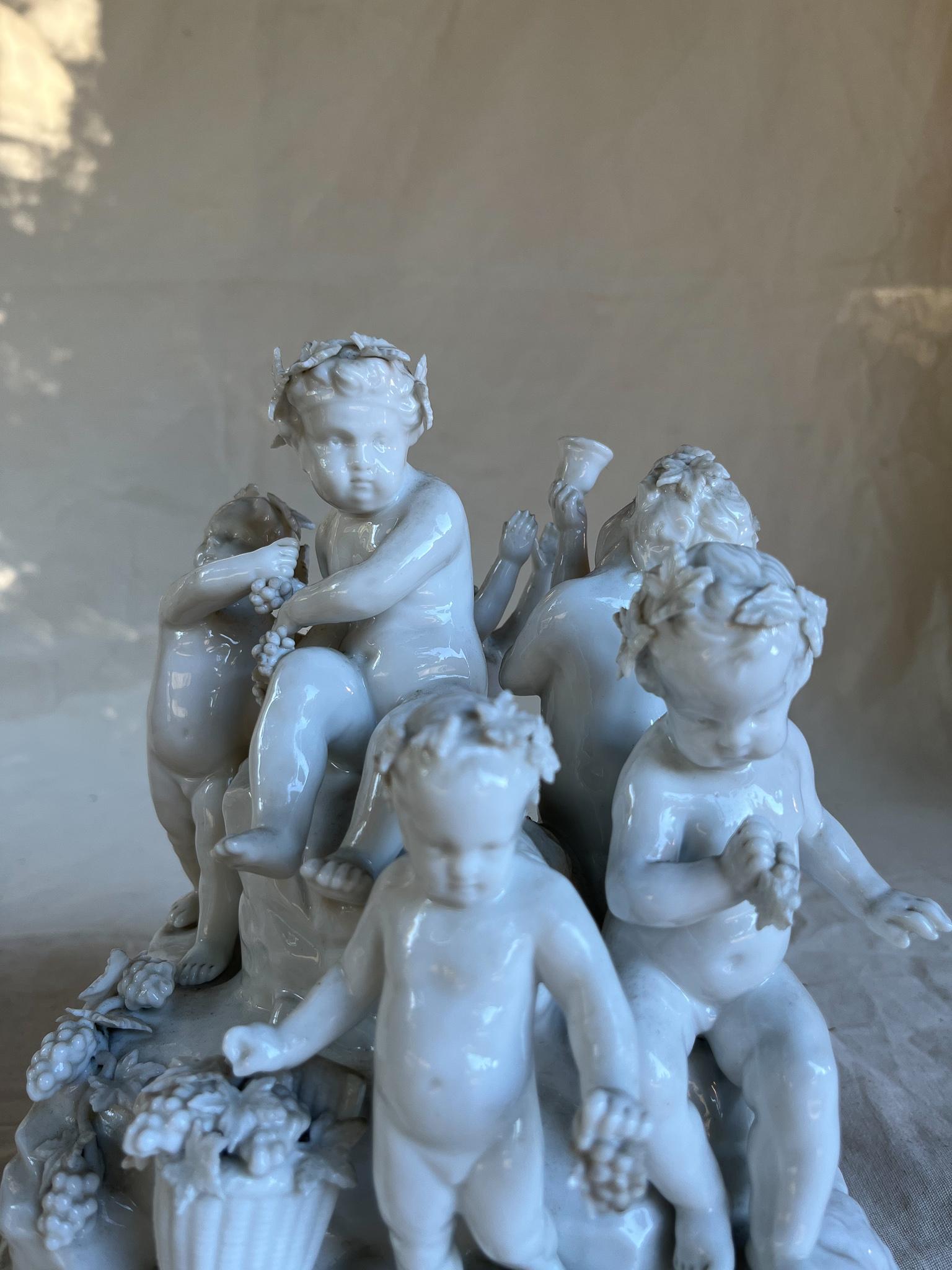 Meissen Porcelain Puttis Group, End of the 18th Century In Good Condition For Sale In Lisboa, PT