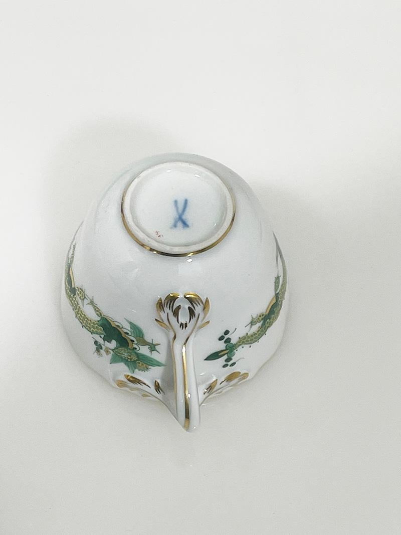 Tazze e piattini Rich Court Dragon di Meissen Porcelain, Germania 1960 in vendita 5