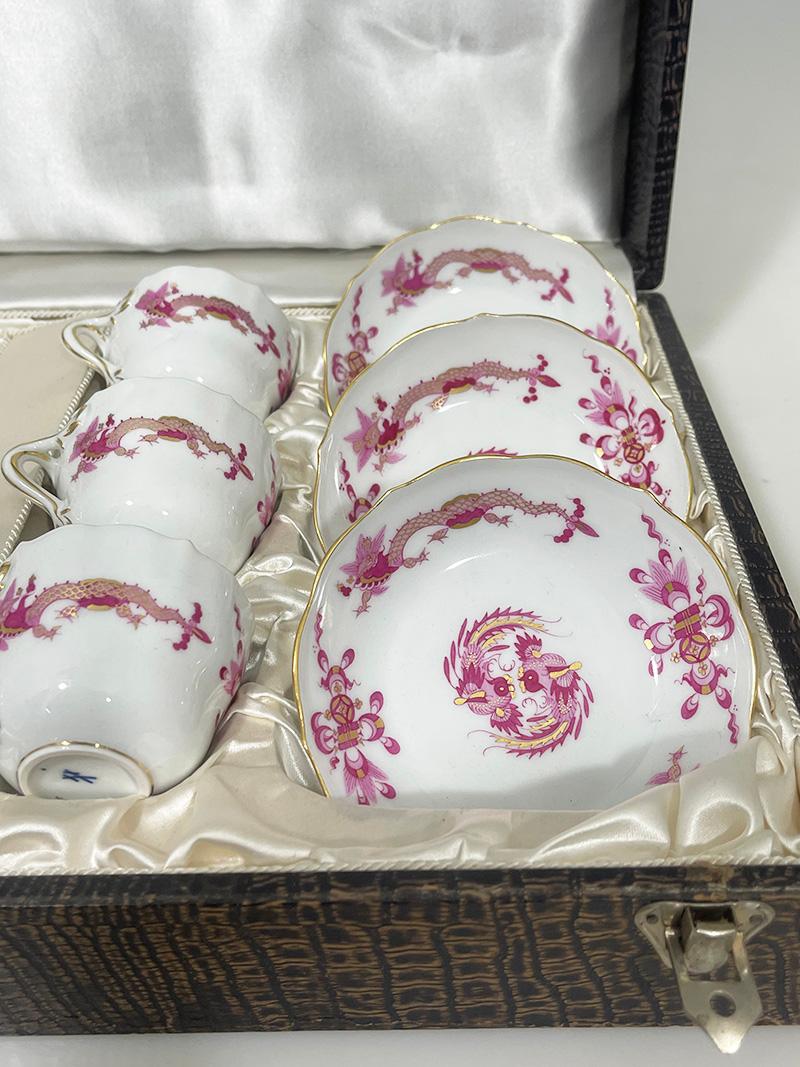 Tazze e piattini Rich Court Dragon di Meissen Porcelain, Germania 1960 in vendita 3
