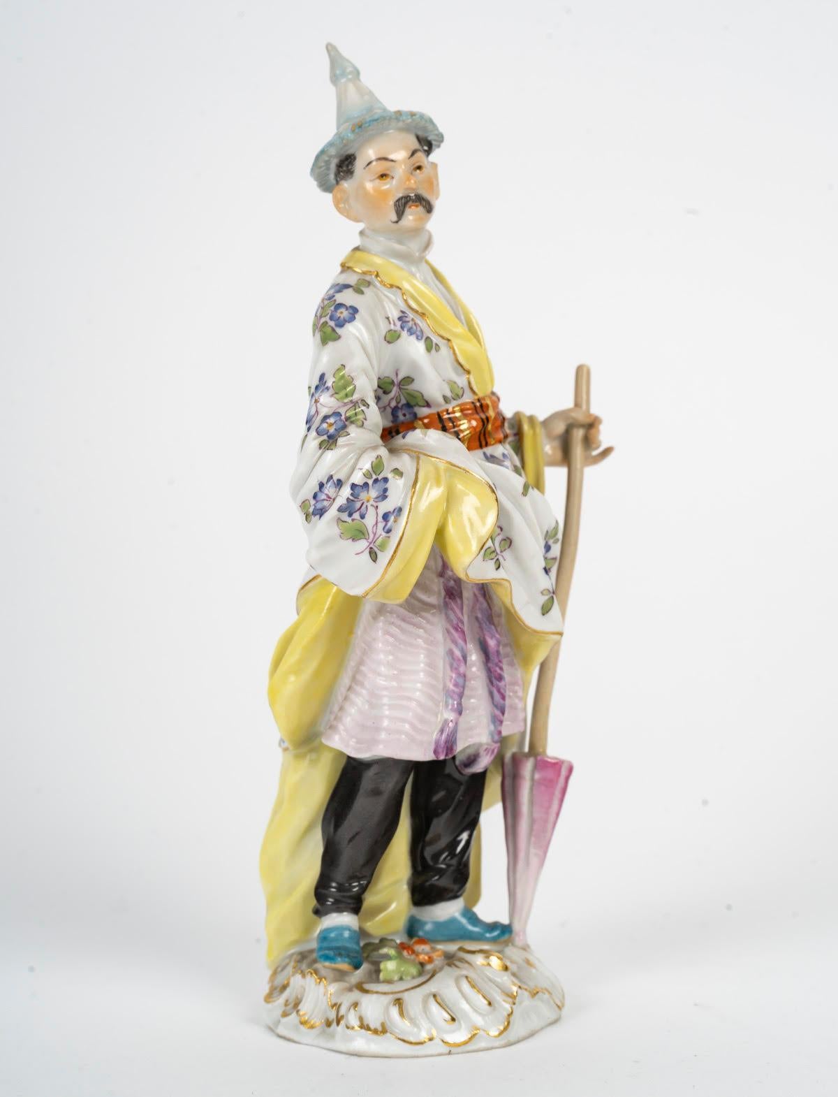 Cineserie Scultura in porcellana di Meissen, stile XIX secolo, XX secolo. in vendita