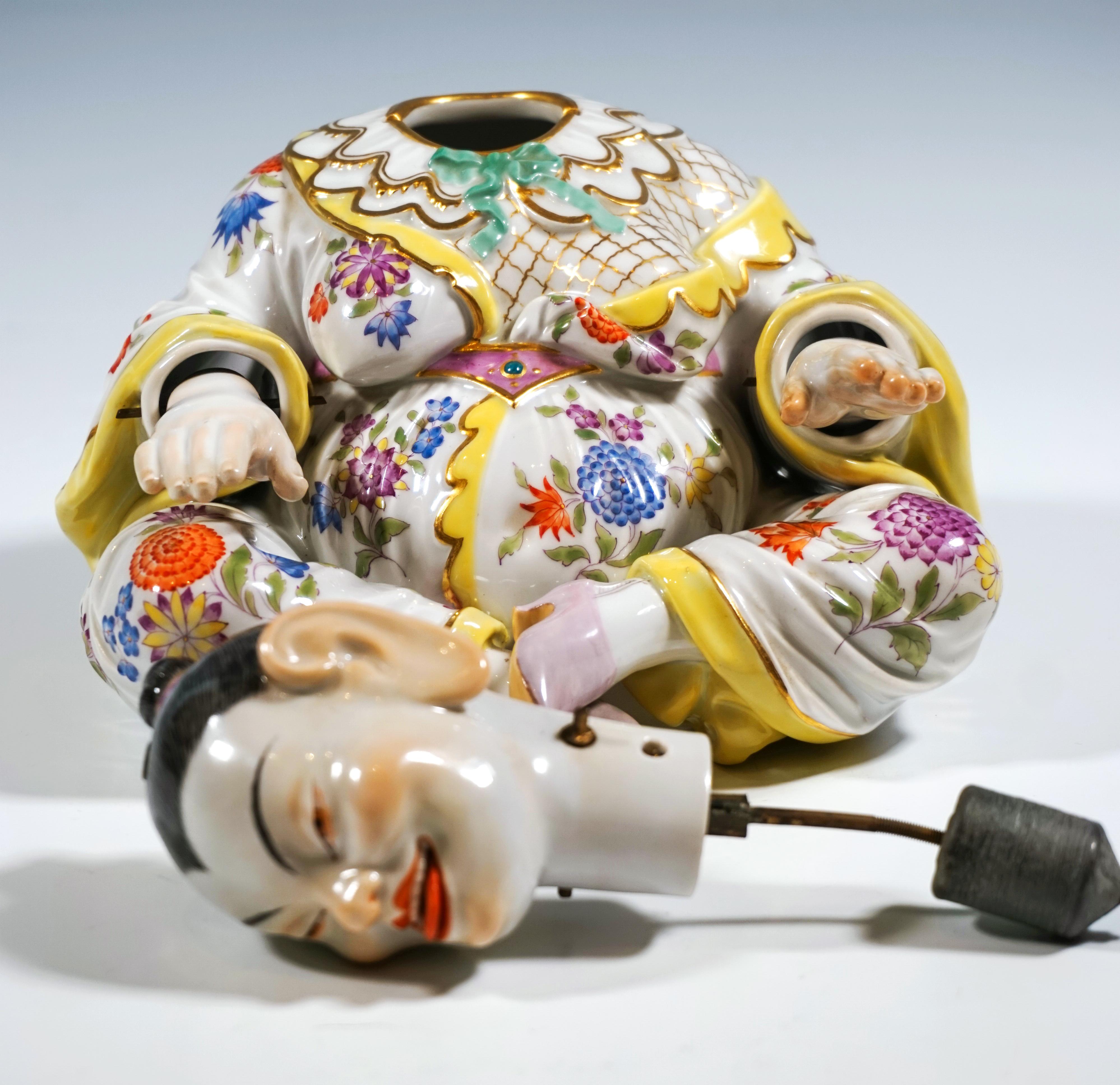 Meissen Porcelain Seated Buddha Figure As Wiggling Pagoda, By Kaendler, 20th In Good Condition In Vienna, AT