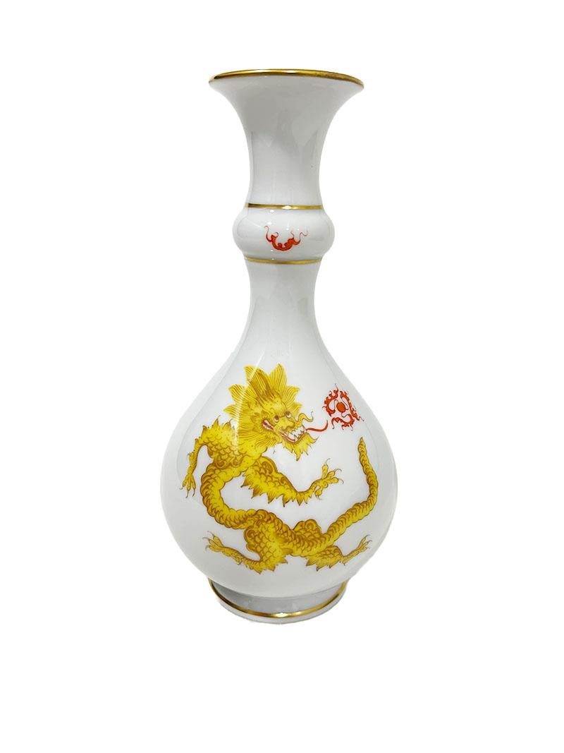 Meissen Porcelain Small Knob Vase with the 