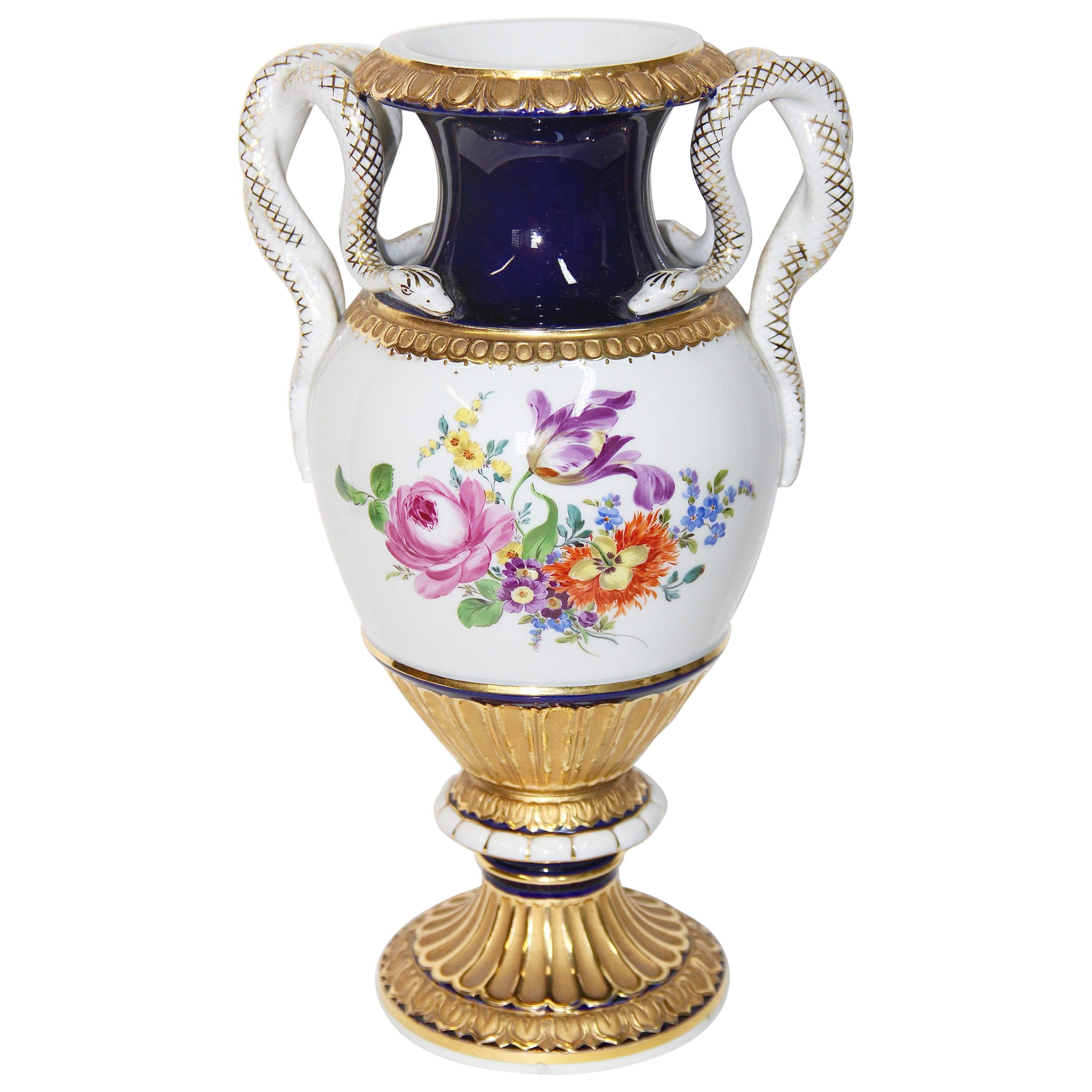 Vase mit Schlangengriff aus Meissener Porzellan, höchste Qualität, kobaltfarbenes und goldenes Gemälde