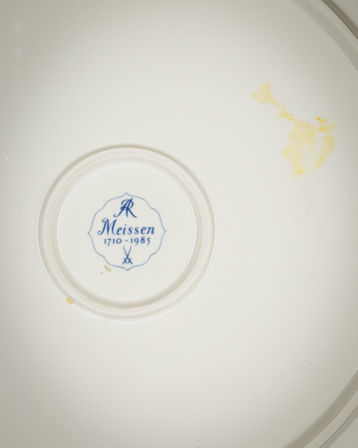 20th Century Meissen Porcelain 'Swan Service' Dish, 20th century For Sale