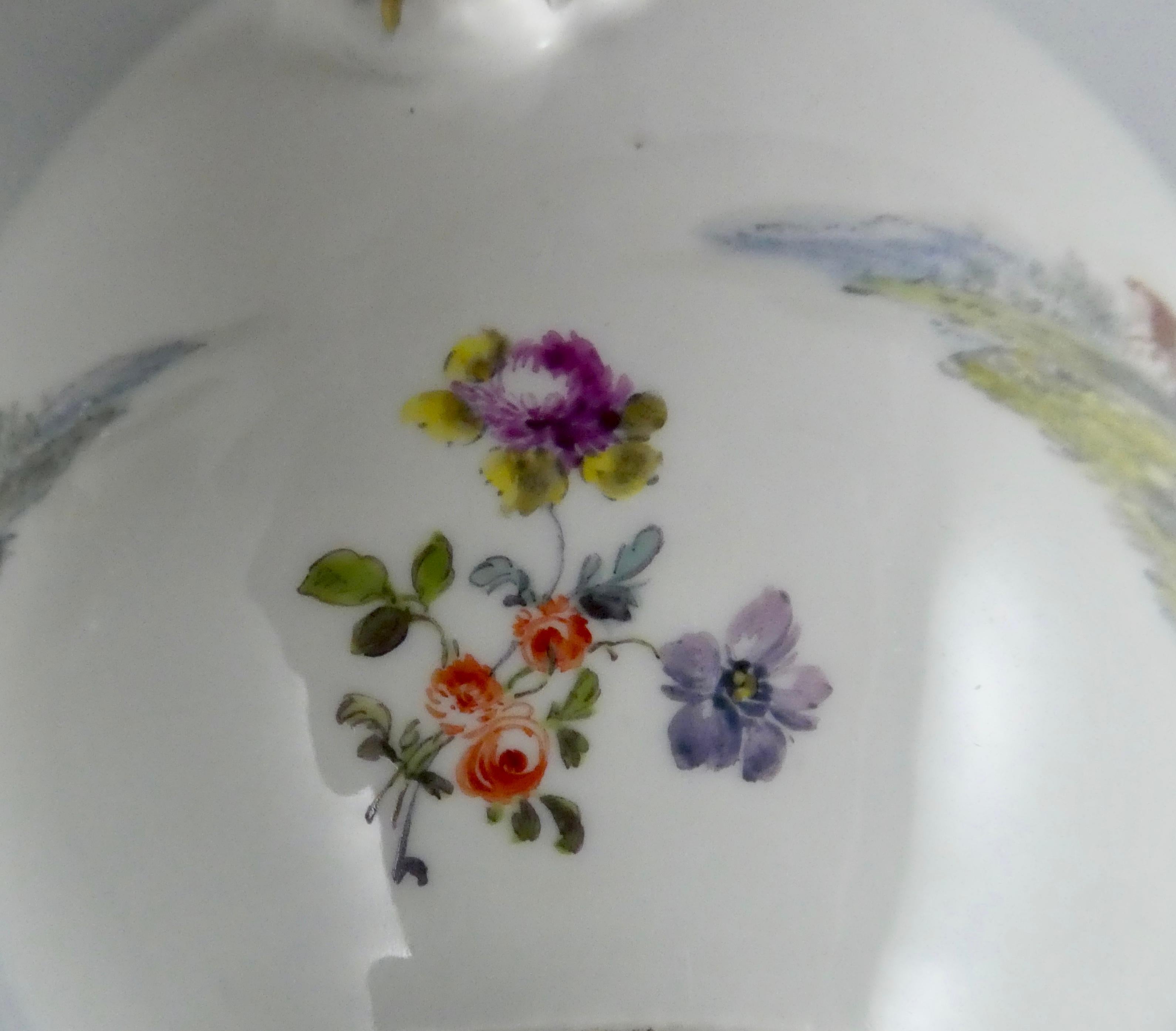 Meissen Porcelain Teapot and Cover, circa 1740 3