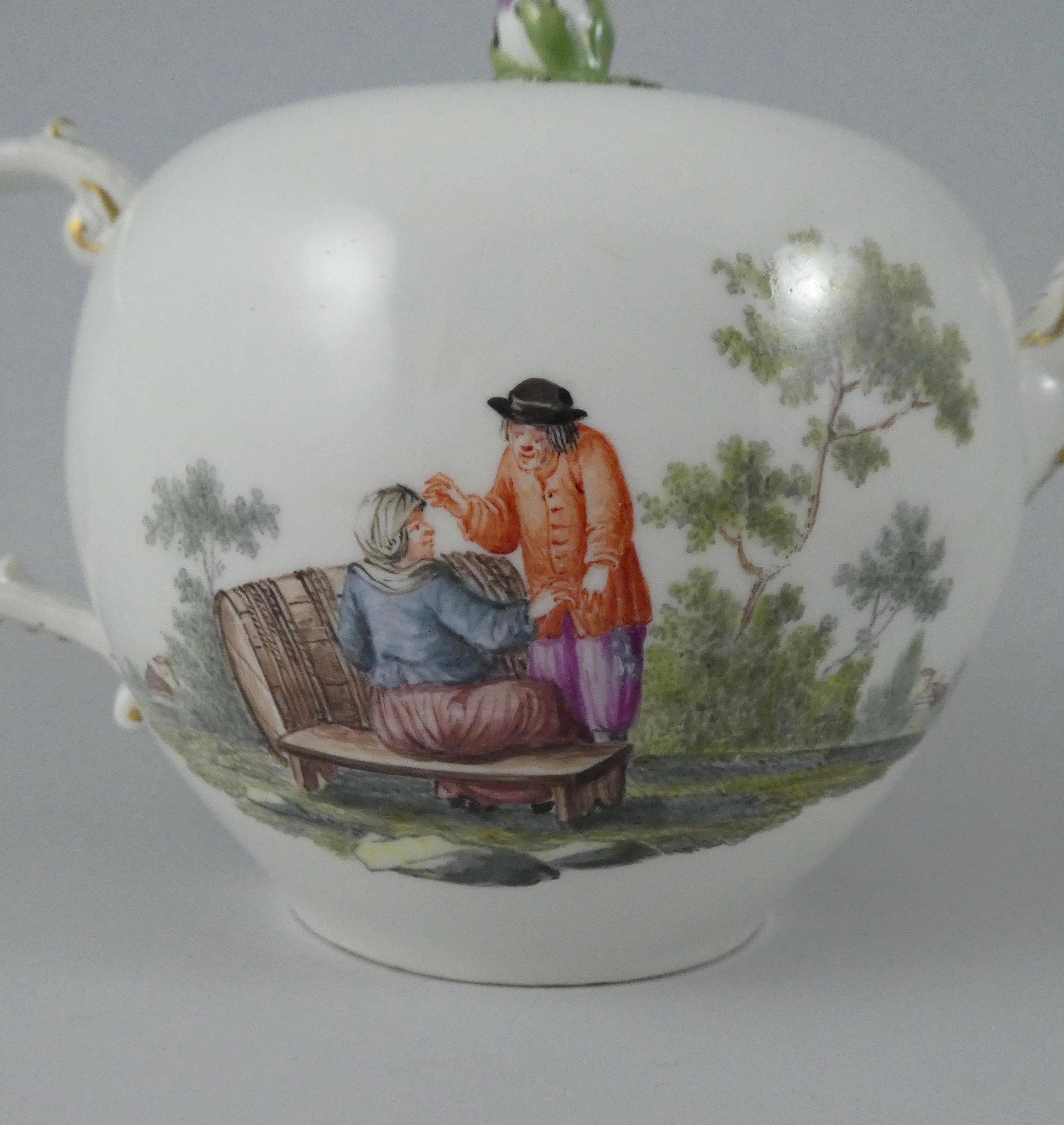 Meissen Porcelain Teapot and Cover, circa 1740 5
