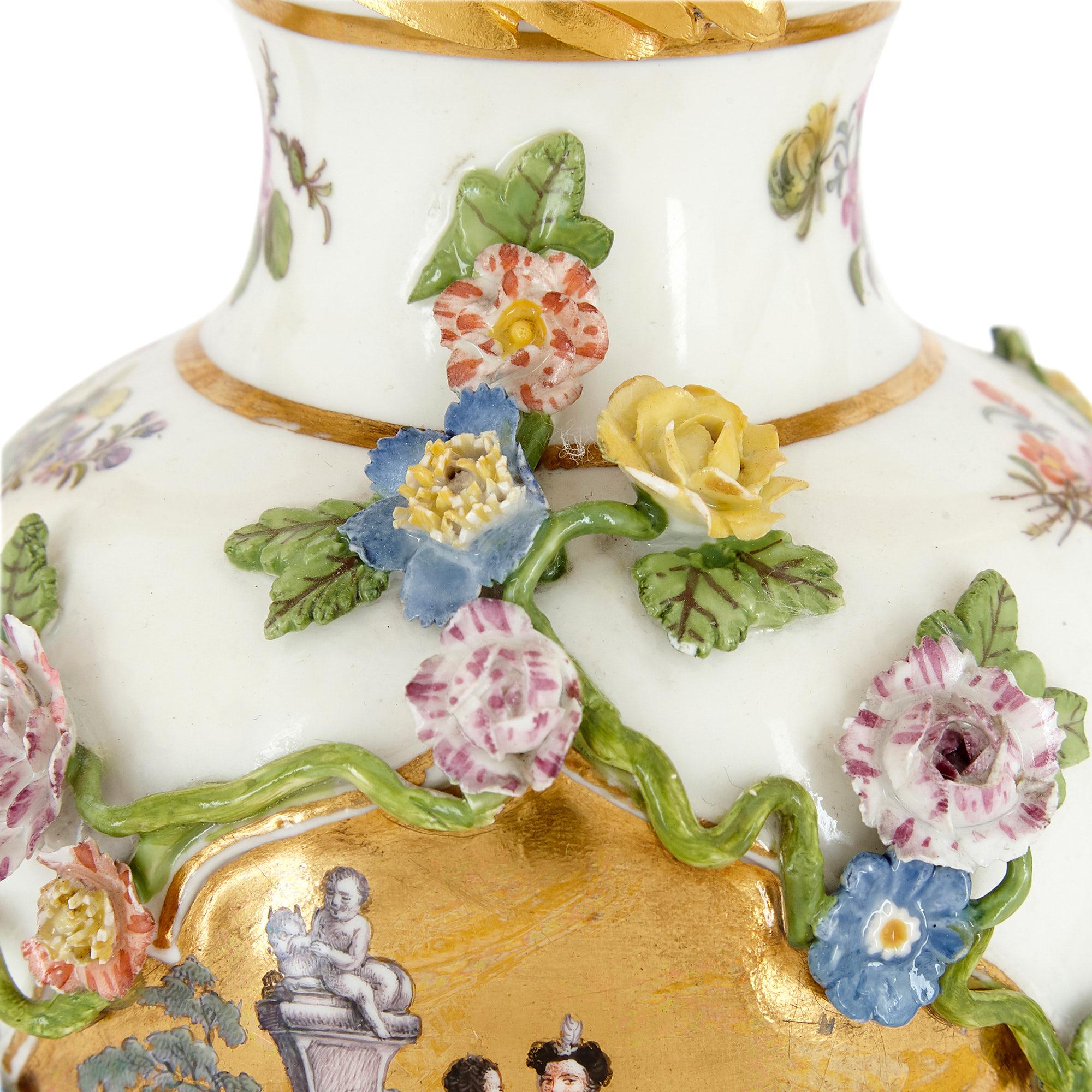 Meissen Porcelain Three-Vase Garniture with Ormolu Mounts In Good Condition For Sale In London, GB