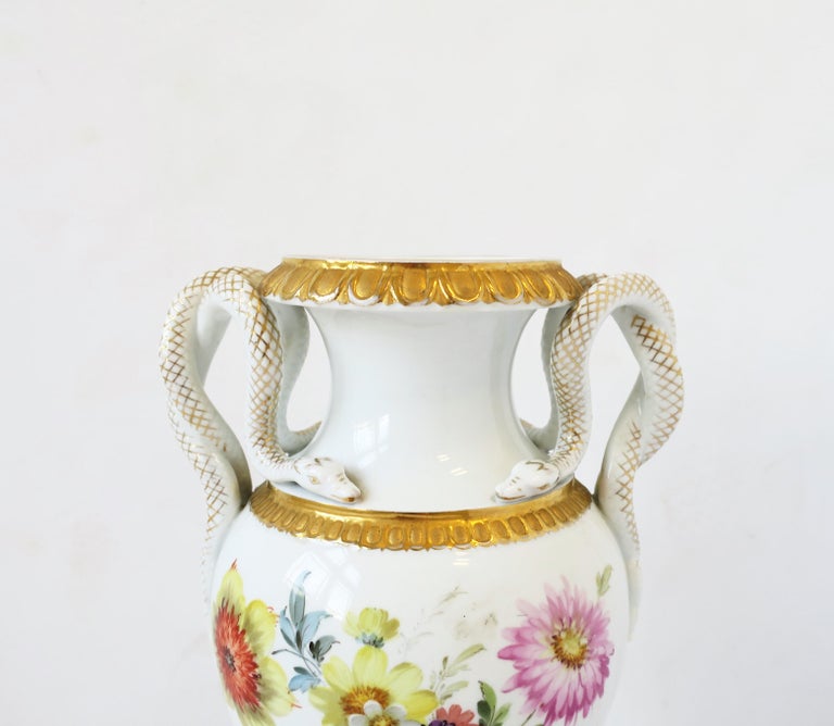 Meissen Porcelain Urn Snake Handles Amphora White and Gold  For Sale 6
