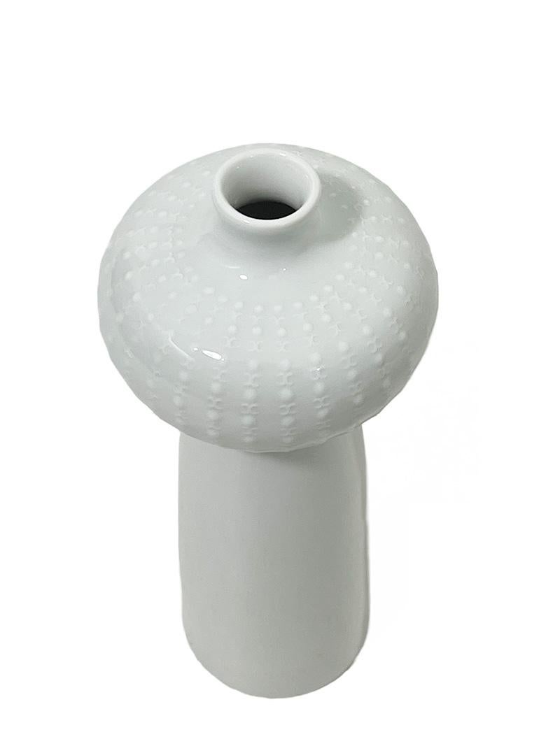 Meissen porcelain vase designed by Ludwig Zepner for the 