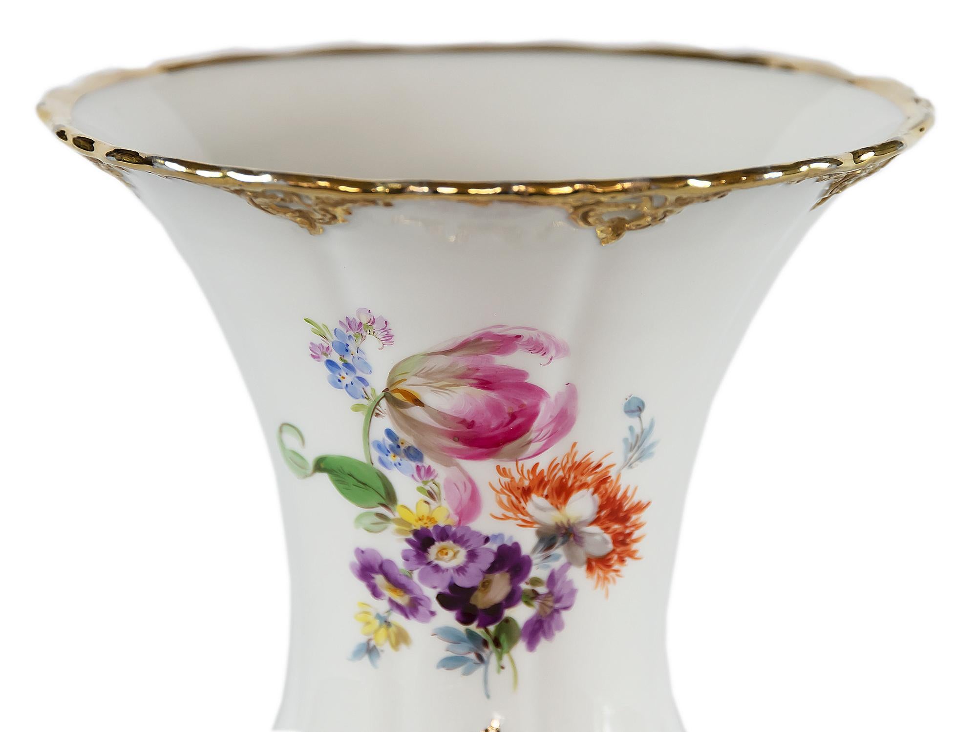 meissen porcelain vases