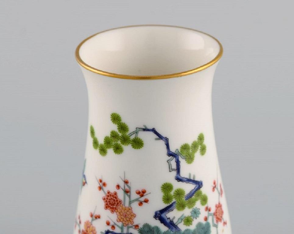 Japonisme Meissen porcelain vase with hand-painted branches, flowers and birds. Japanism For Sale