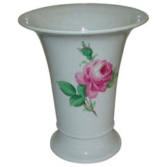 Meissener Porcelain Vase mit Rosenmotiv