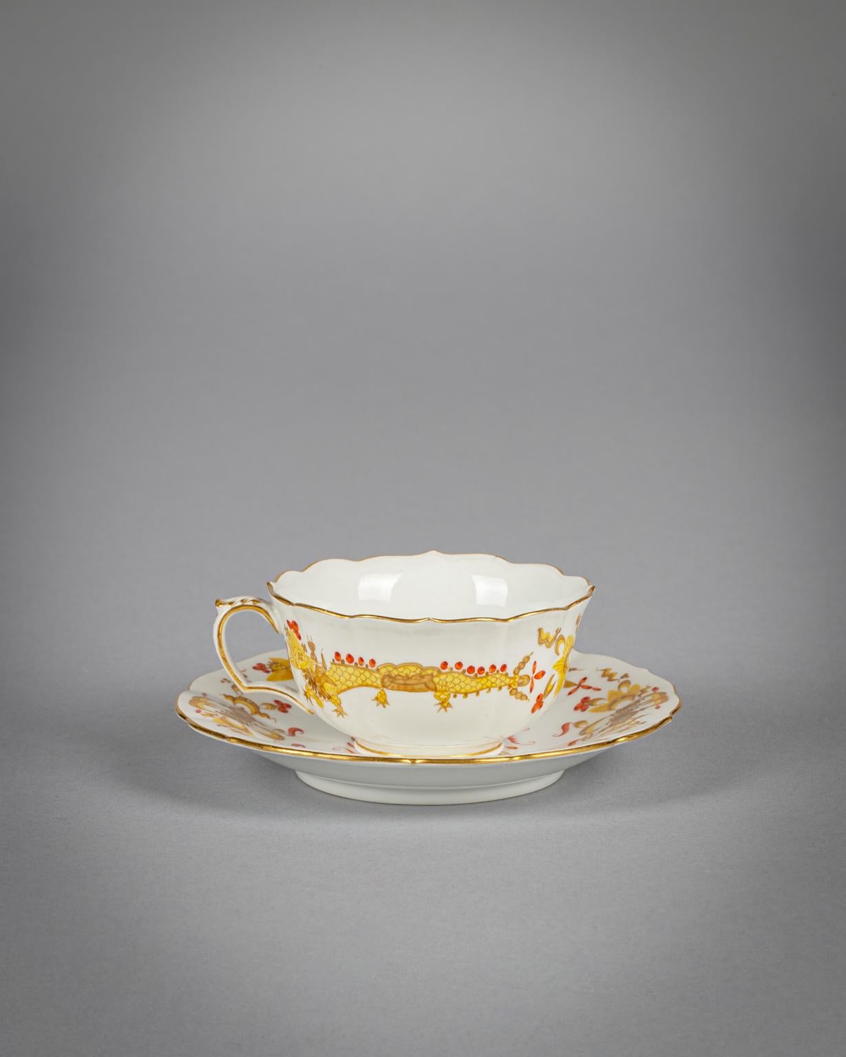Meissen Porcelain Yellow Dragon Tea Service, 20th century In Good Condition For Sale In New York, NY