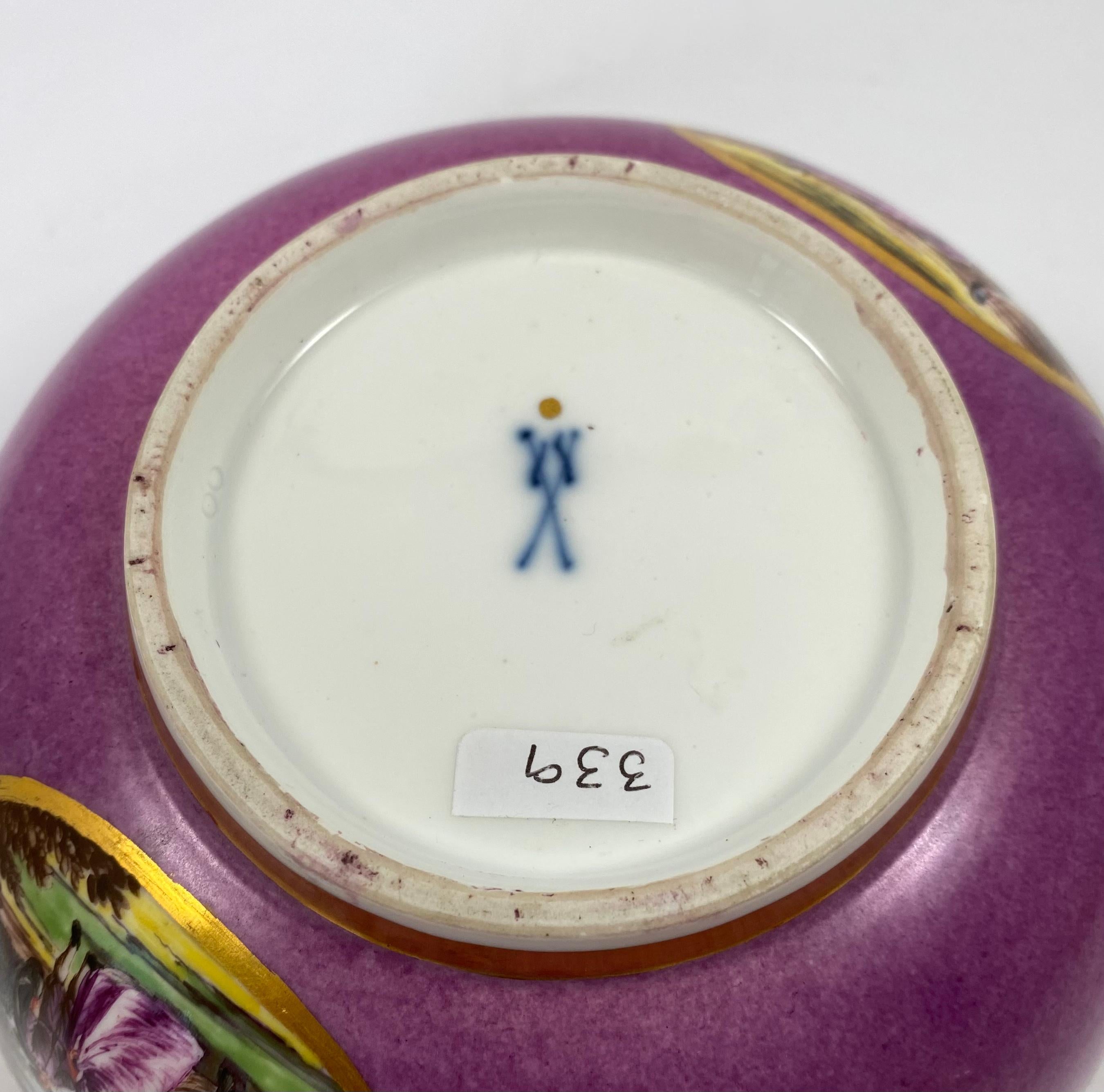 Meissen ‘Puce Ground’ Porcelain Bowl, C. 1740 For Sale 1