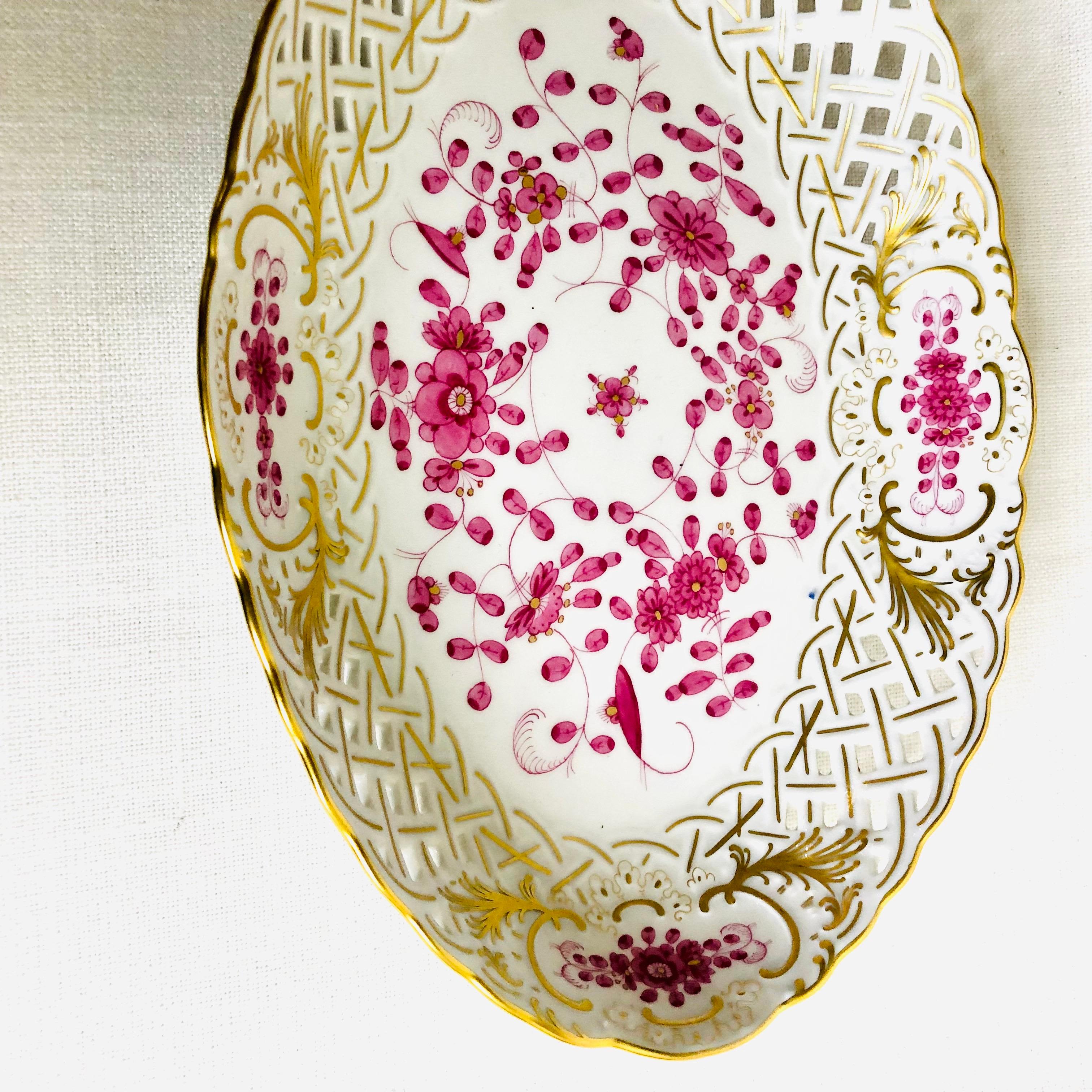 Lila indische netzförmige ovale Servierschale aus Meissener Meissen mit goldenen Akzenten 1