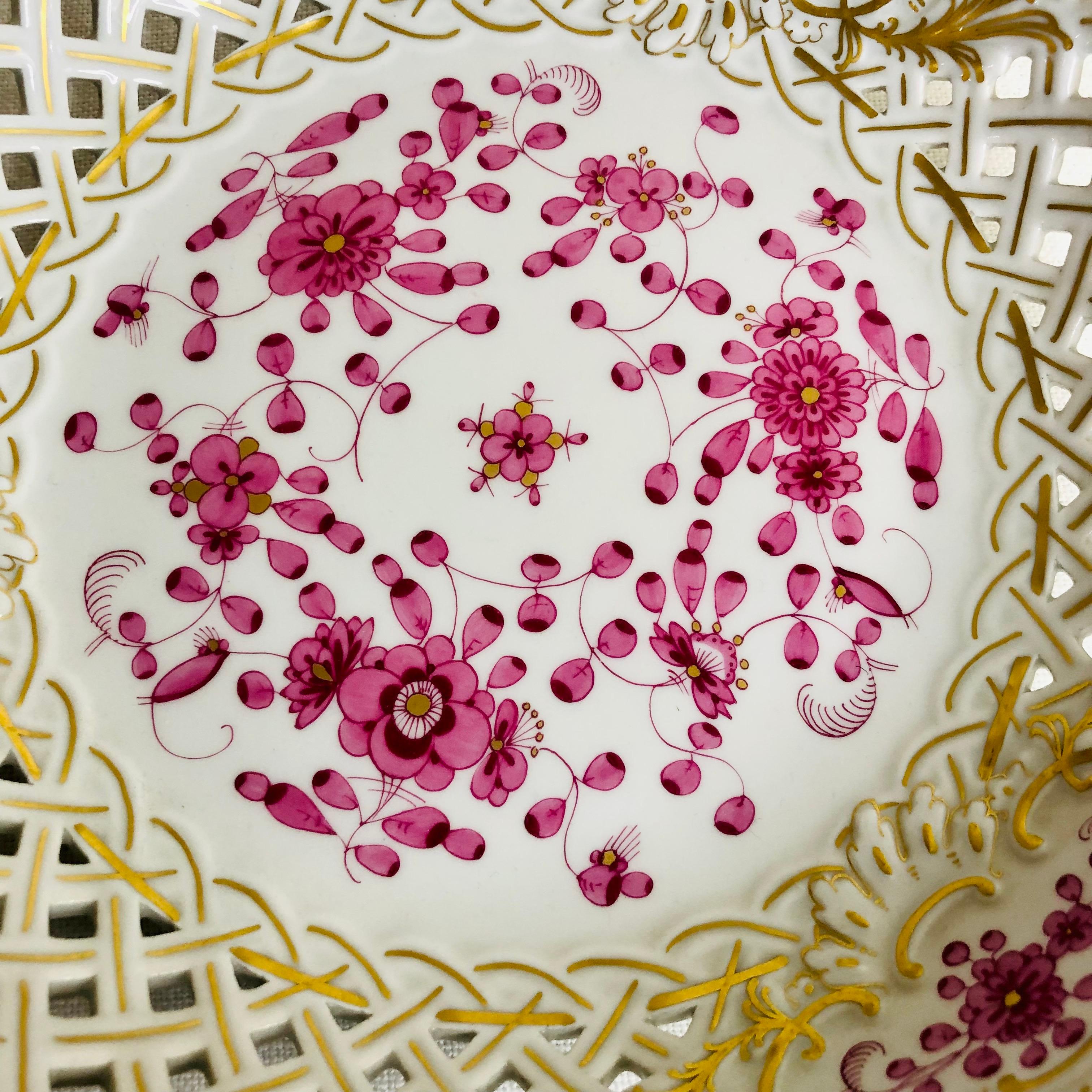 Meissen Purple Indian Round Reticulated Serving Bowl with Gold Accents In Good Condition In Boston, MA
