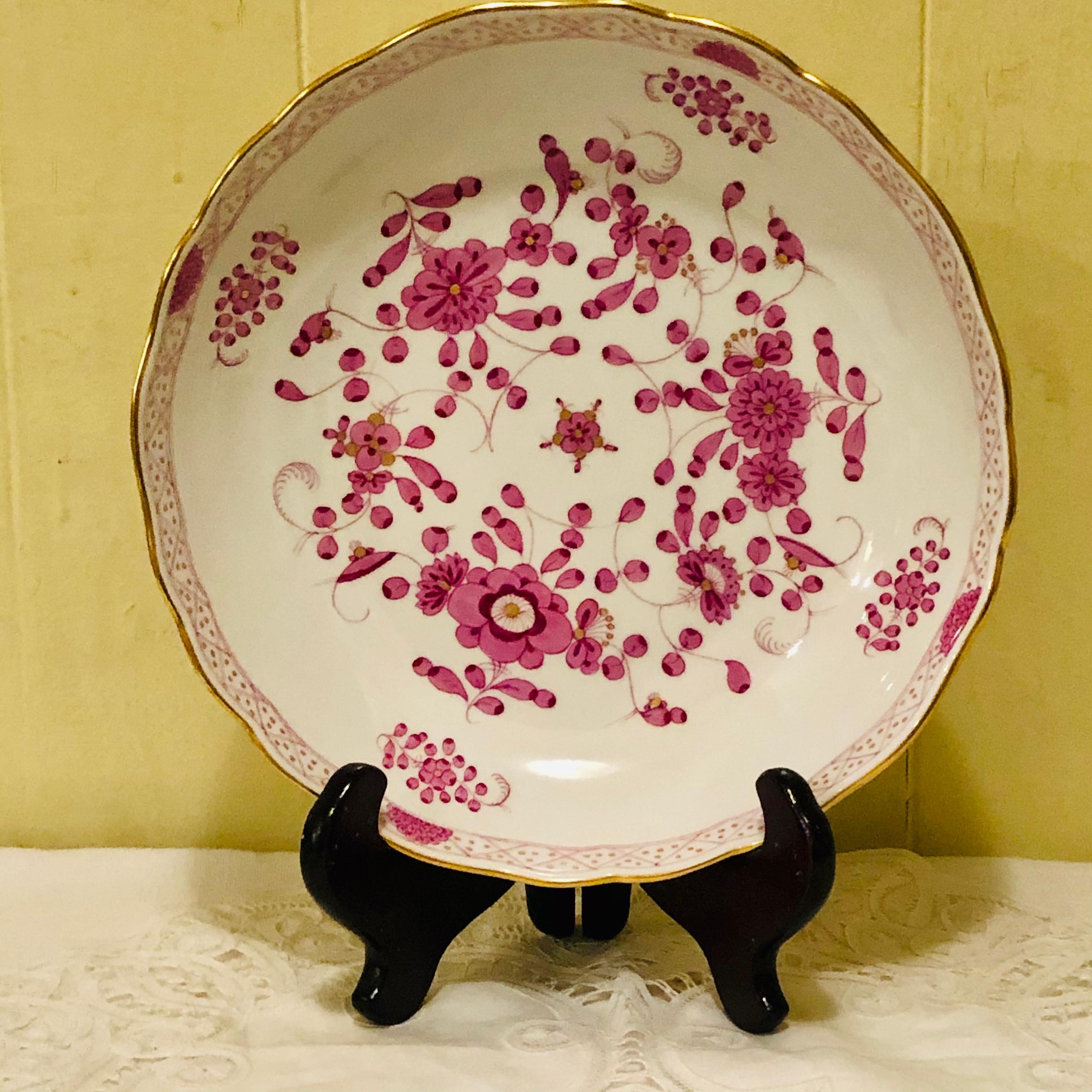 Peint à la main Bol de service indien Meissen violet en vente