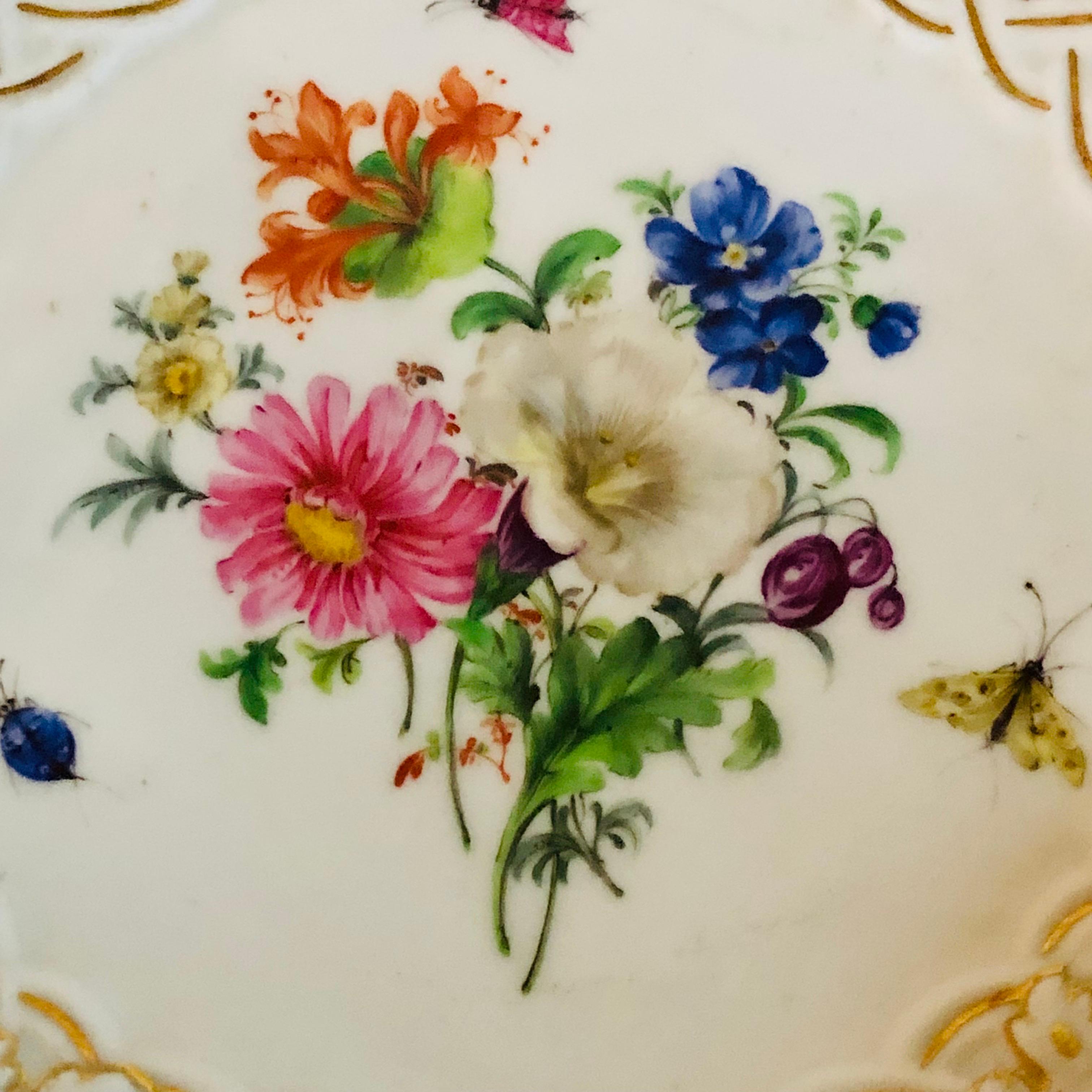 Meissen Reticulated and Fluted Bowl With central Flower Bouquet and Insects In Good Condition For Sale In Boston, MA