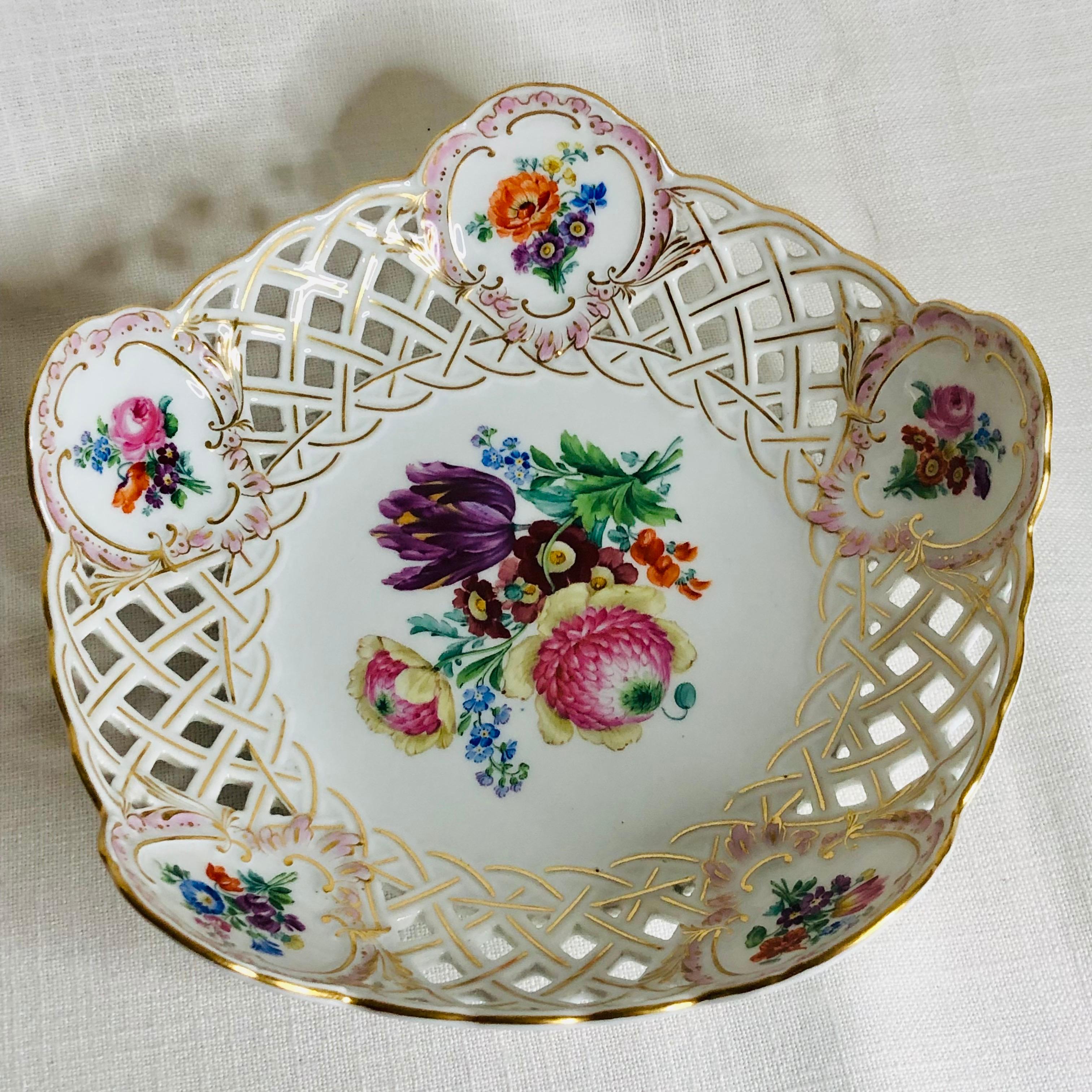Hand-Painted Meissen Reticulated Fluted Bowl with a Bright & Colorful Central Flower Bouquet For Sale