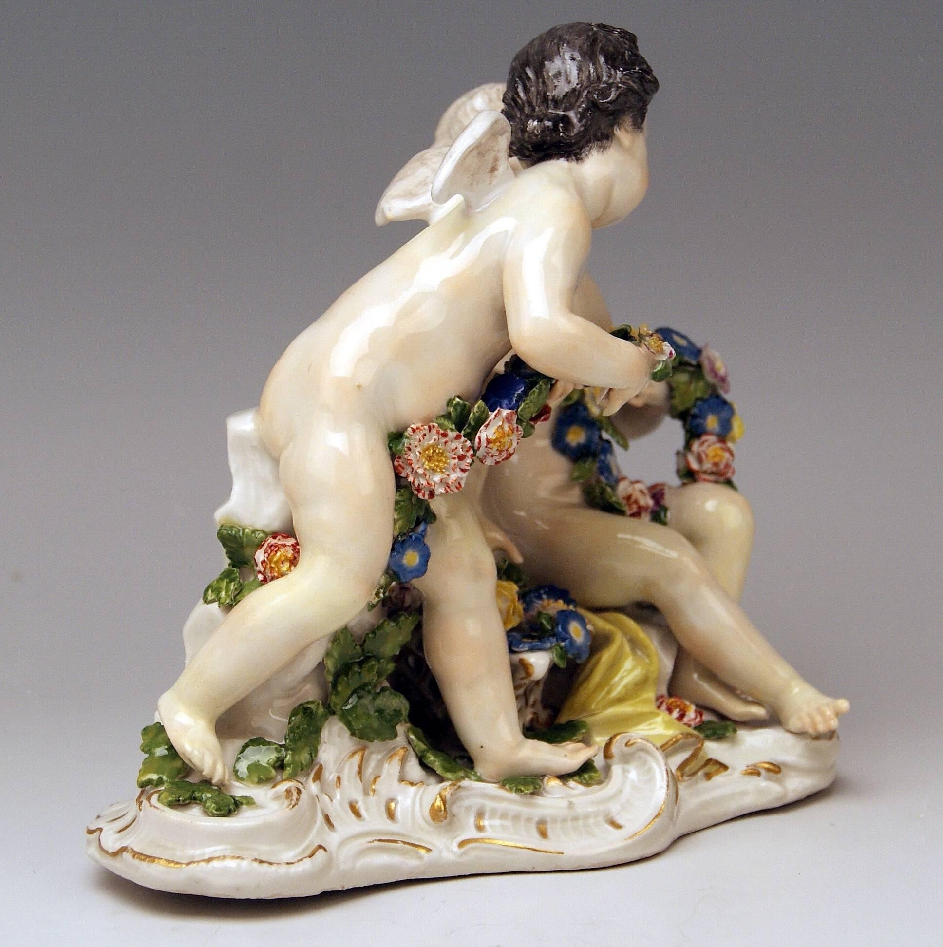 Meissen lovely figurines of stunning appearance: cherubs with flowers
model 2372

SIZE:
height:    6.49  inches  (= 16.5 cm)
width:     6.37  inches   (= 16.2 cm)
depth:    3.54  inches    (= 9.0 cm)

Manufactory: Meissen
Hallmarked: Blue Meissen